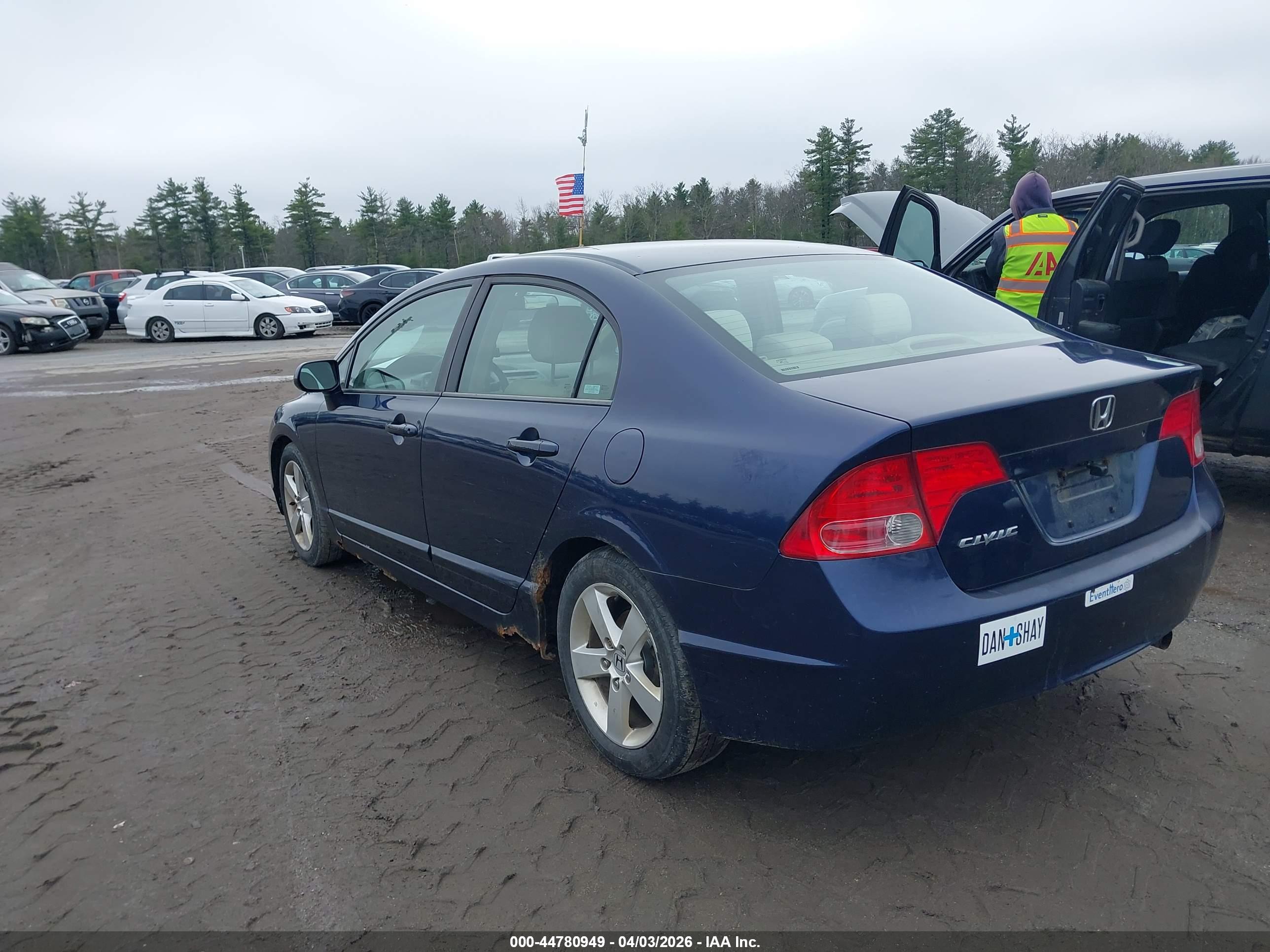 HONDA CIVIC image 3