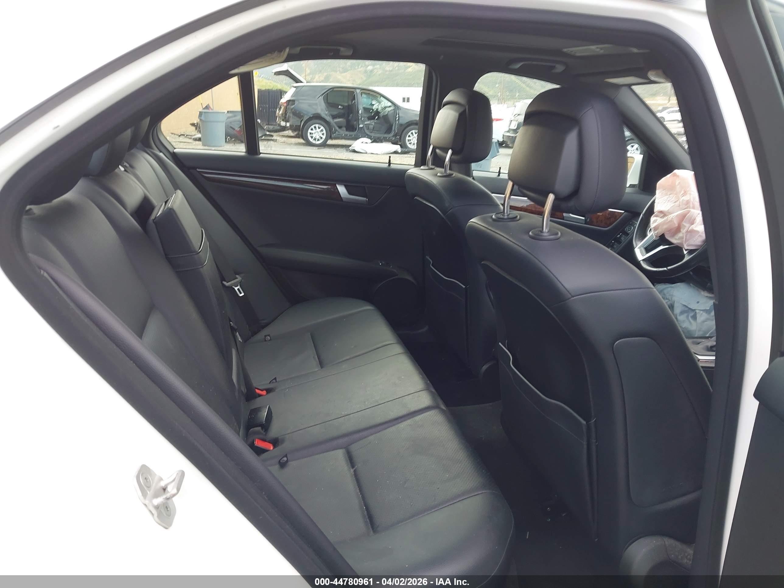 MERCEDES-BENZ C image 8