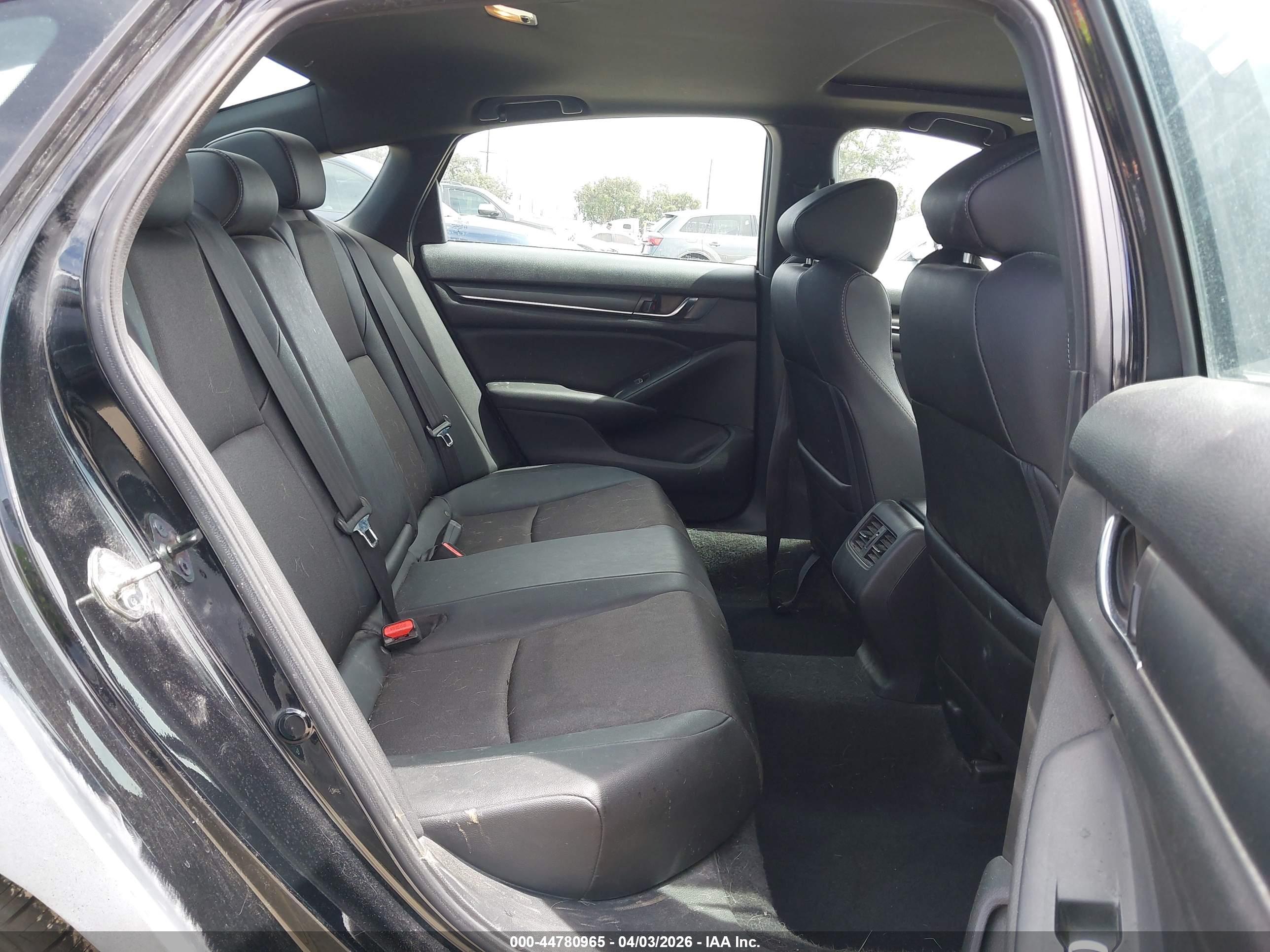 HONDA ACCORD image 8