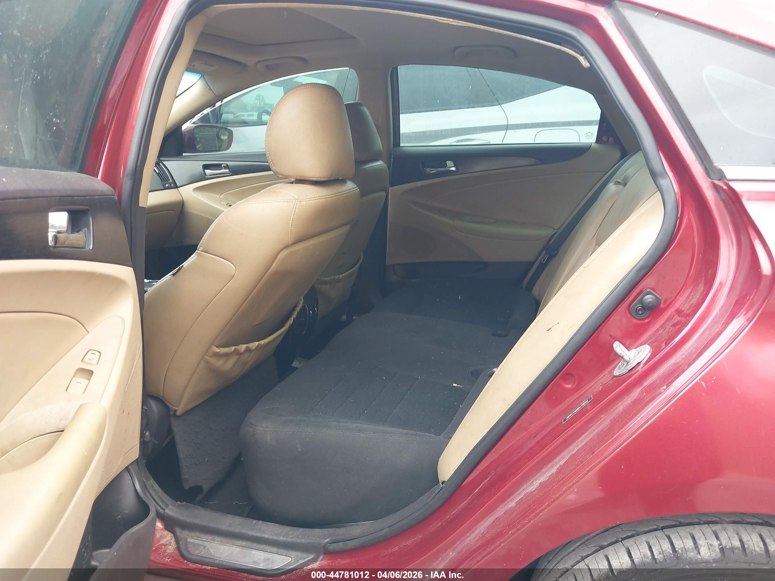HYUNDAI SONATA image 8