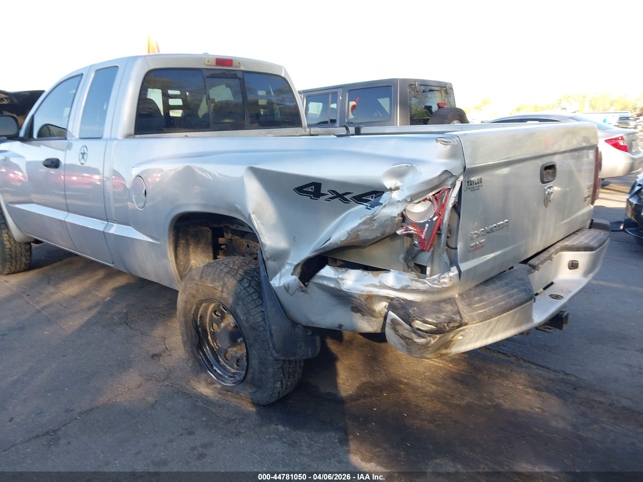 DODGE DAKOTA image 6