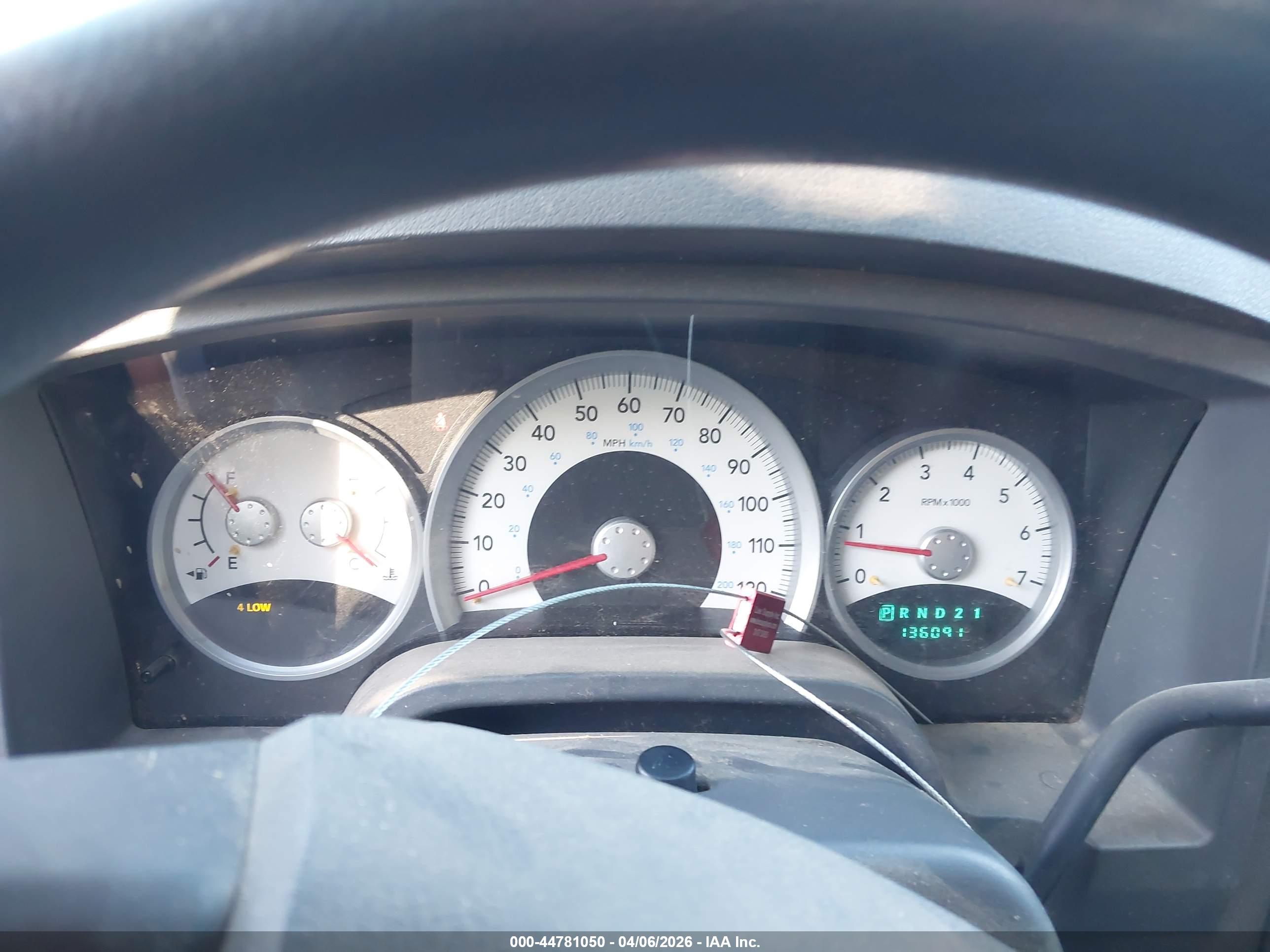 DODGE DAKOTA image 7