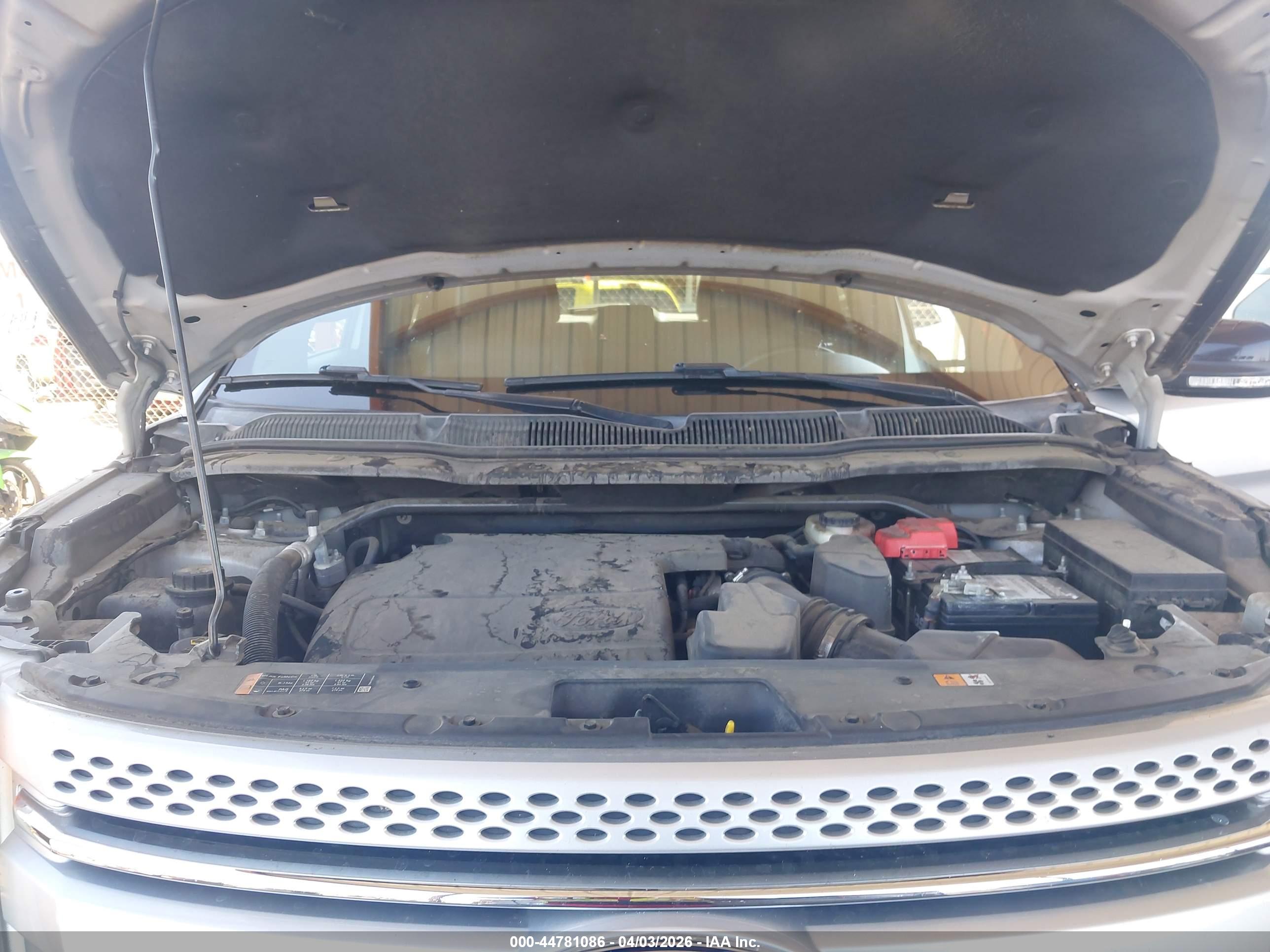 FORD EXPLORER image 10