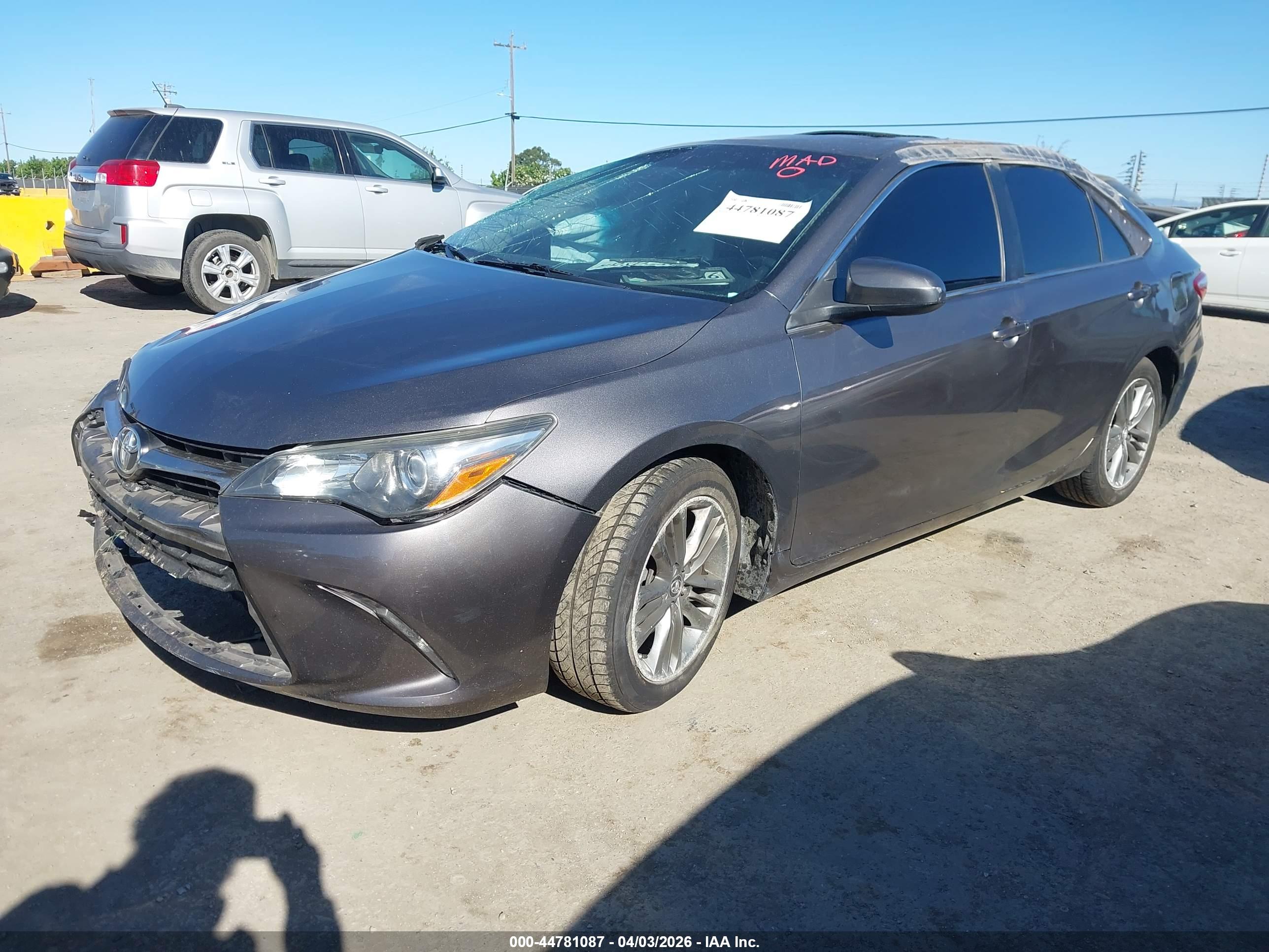 TOYOTA CAMRY image 2
