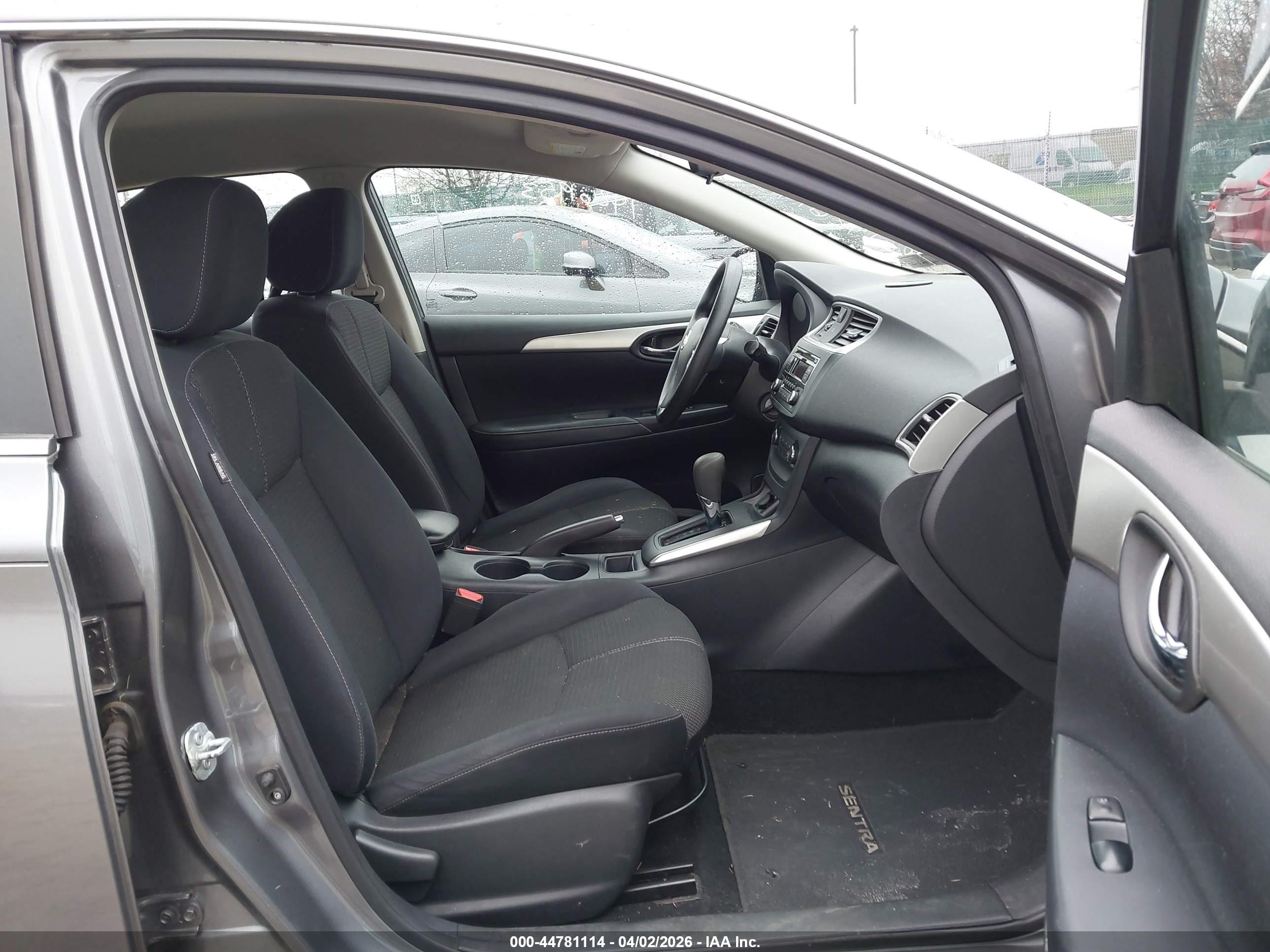 NISSAN SENTRA image 5