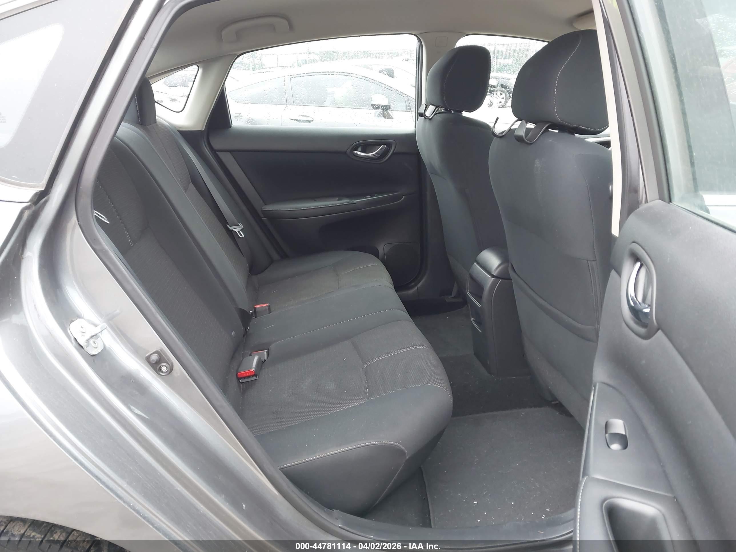 NISSAN SENTRA image 8