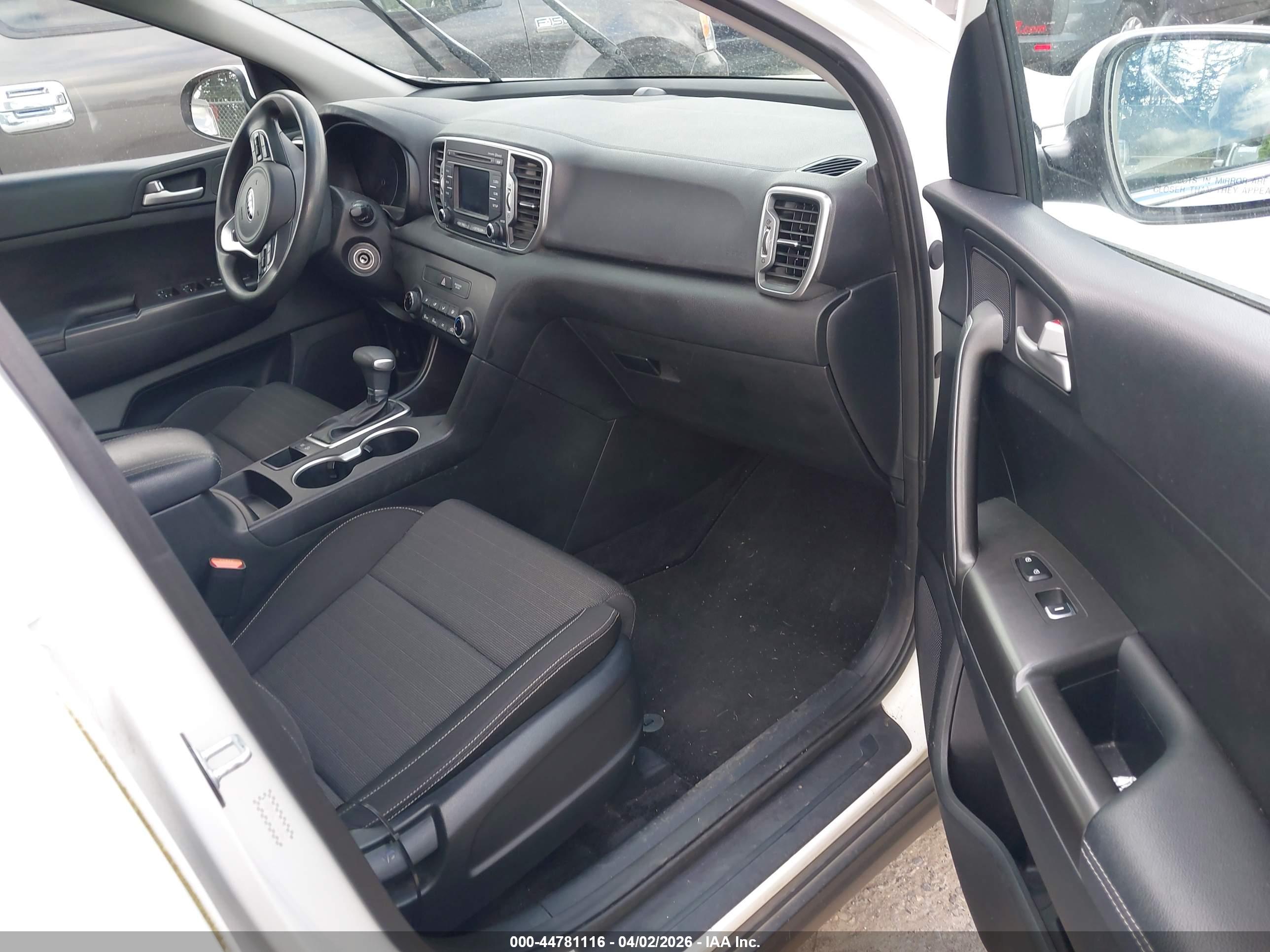 KIA SPORTAGE image 5