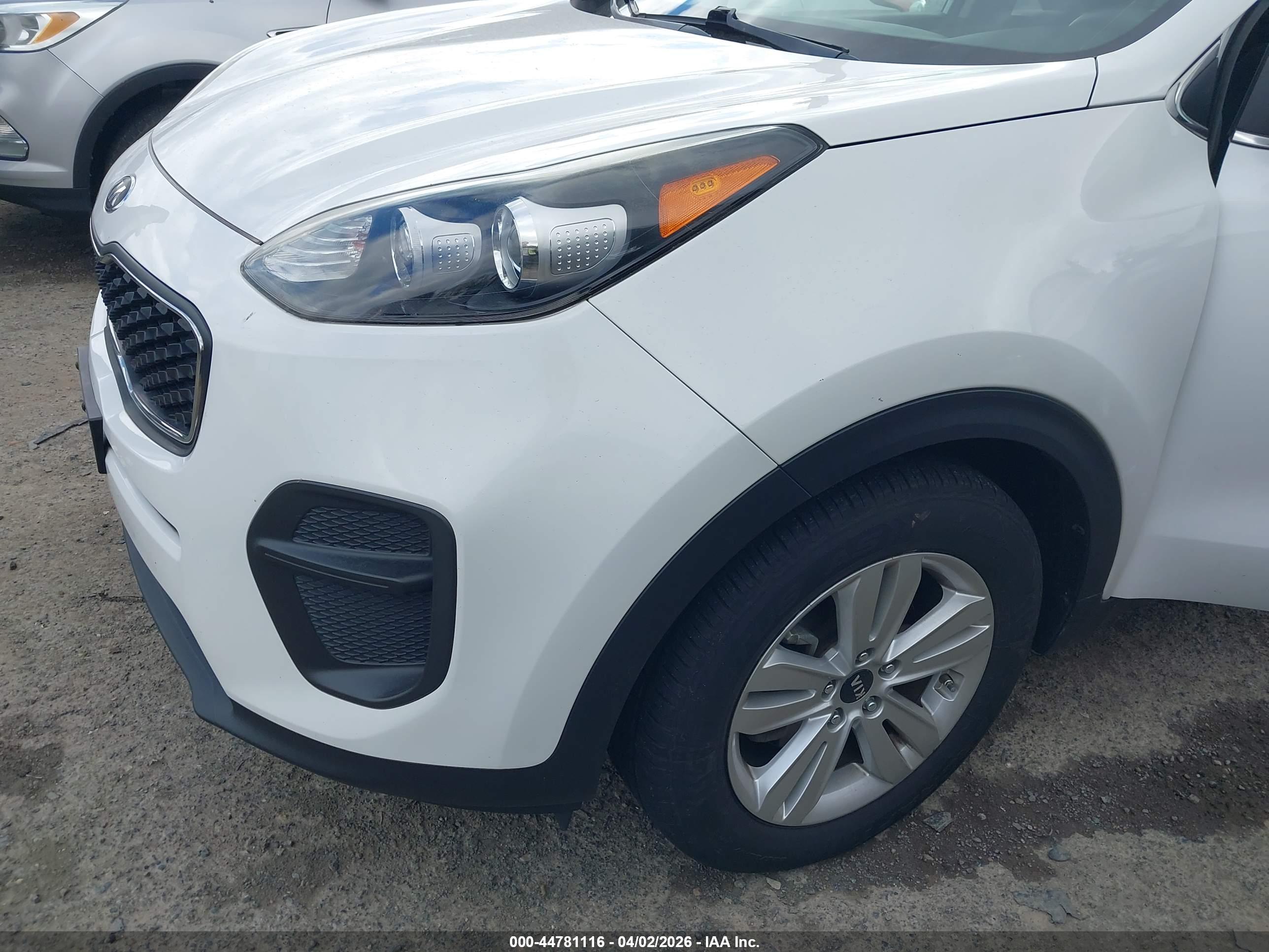 KIA SPORTAGE image 6
