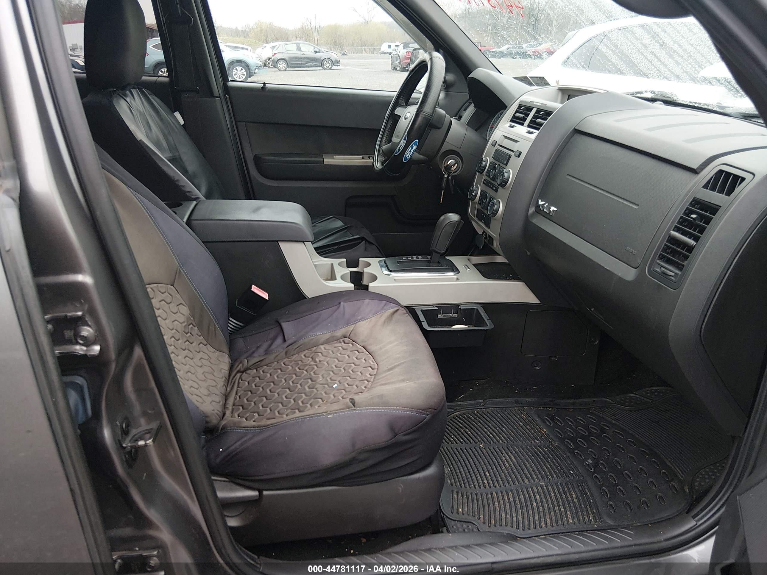 FORD ESCAPE image 5