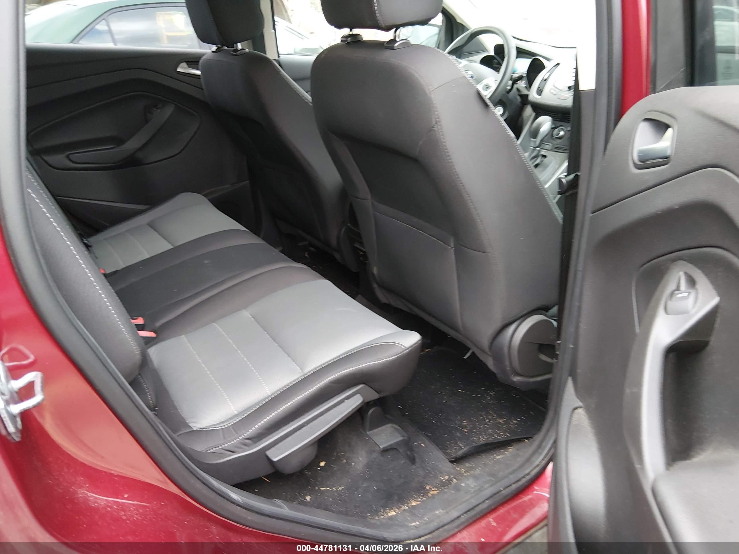 FORD ESCAPE image 8