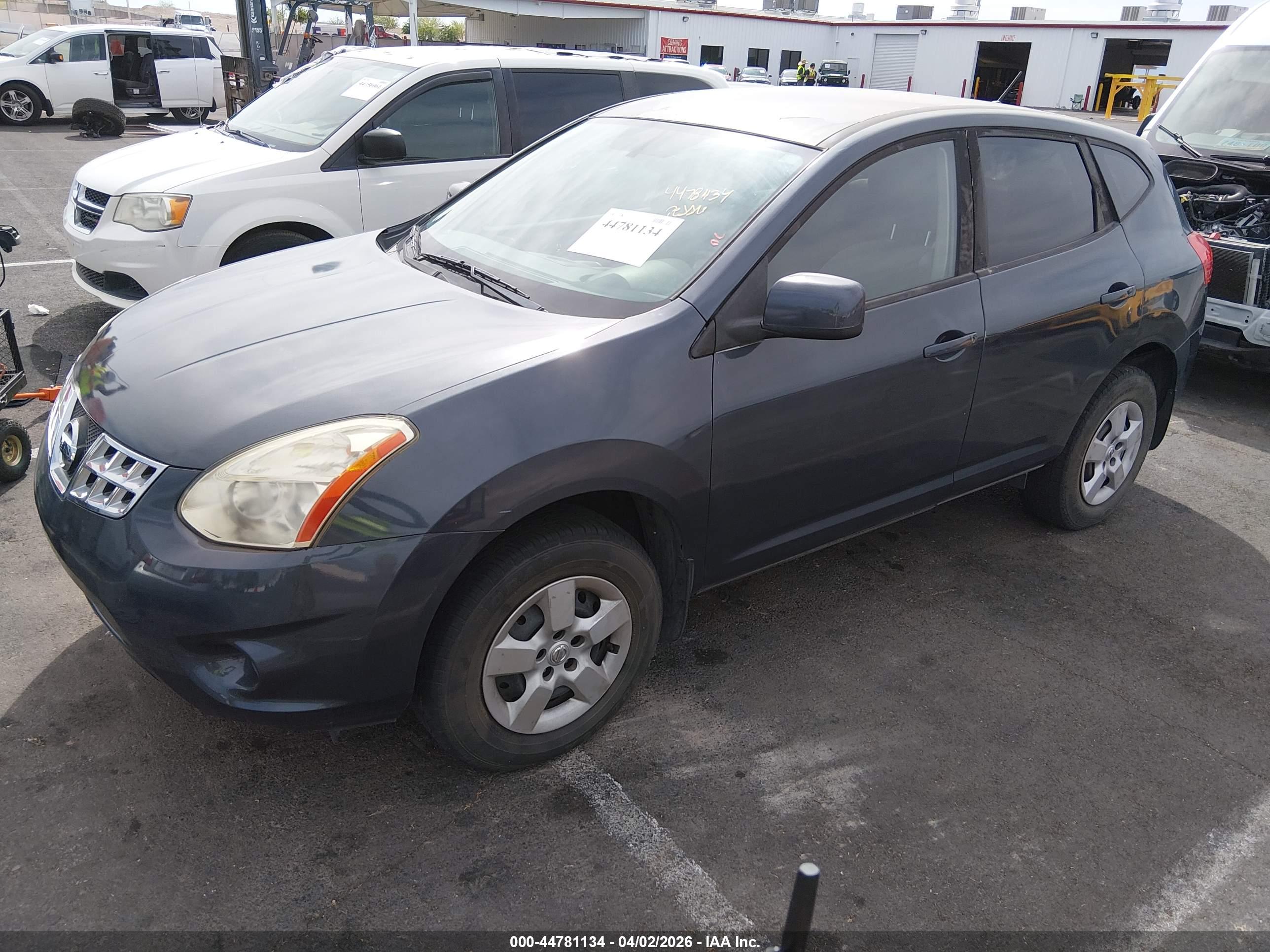NISSAN ROGUE image 2