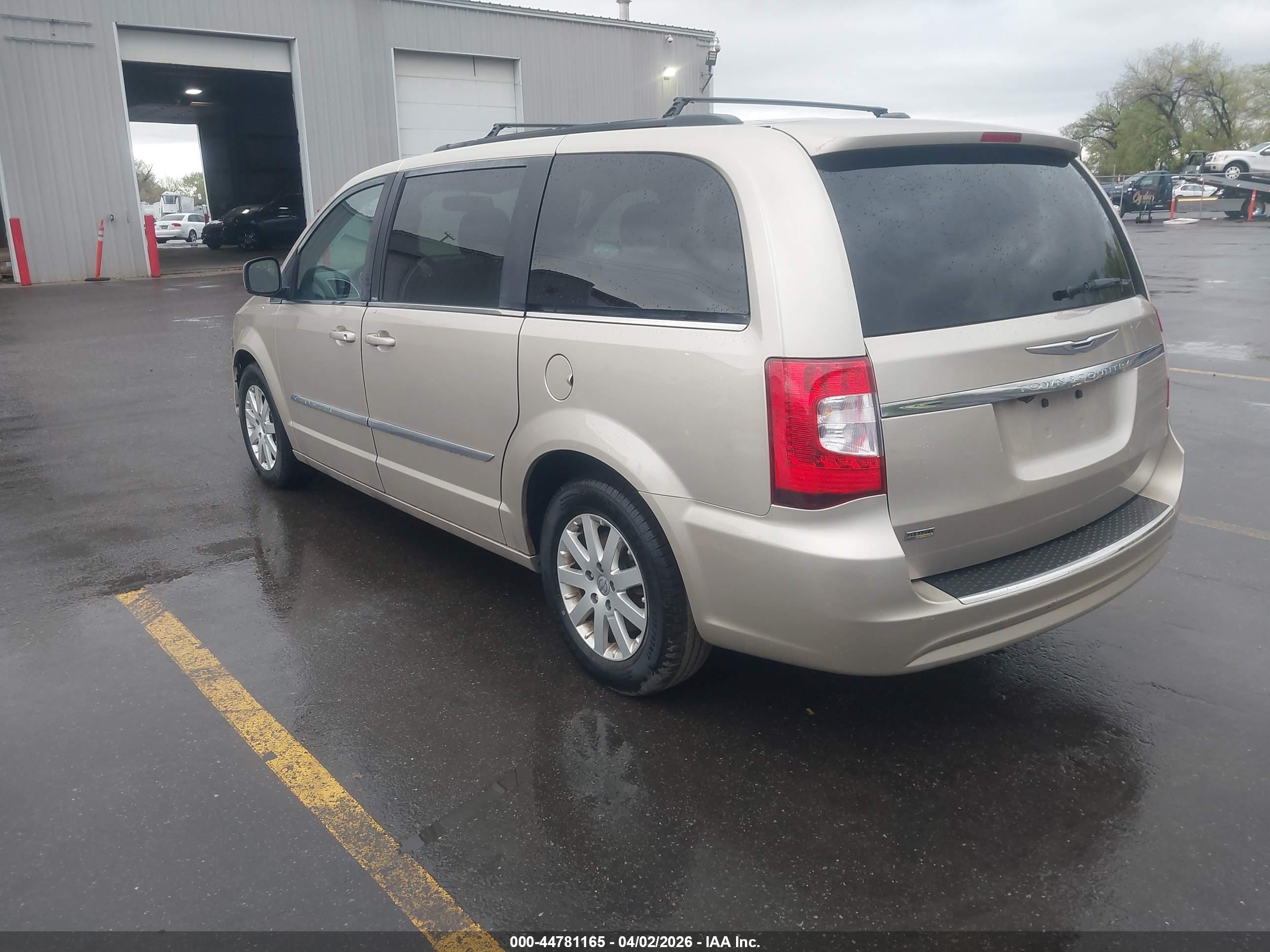 CHRYSLER TOWN image 3