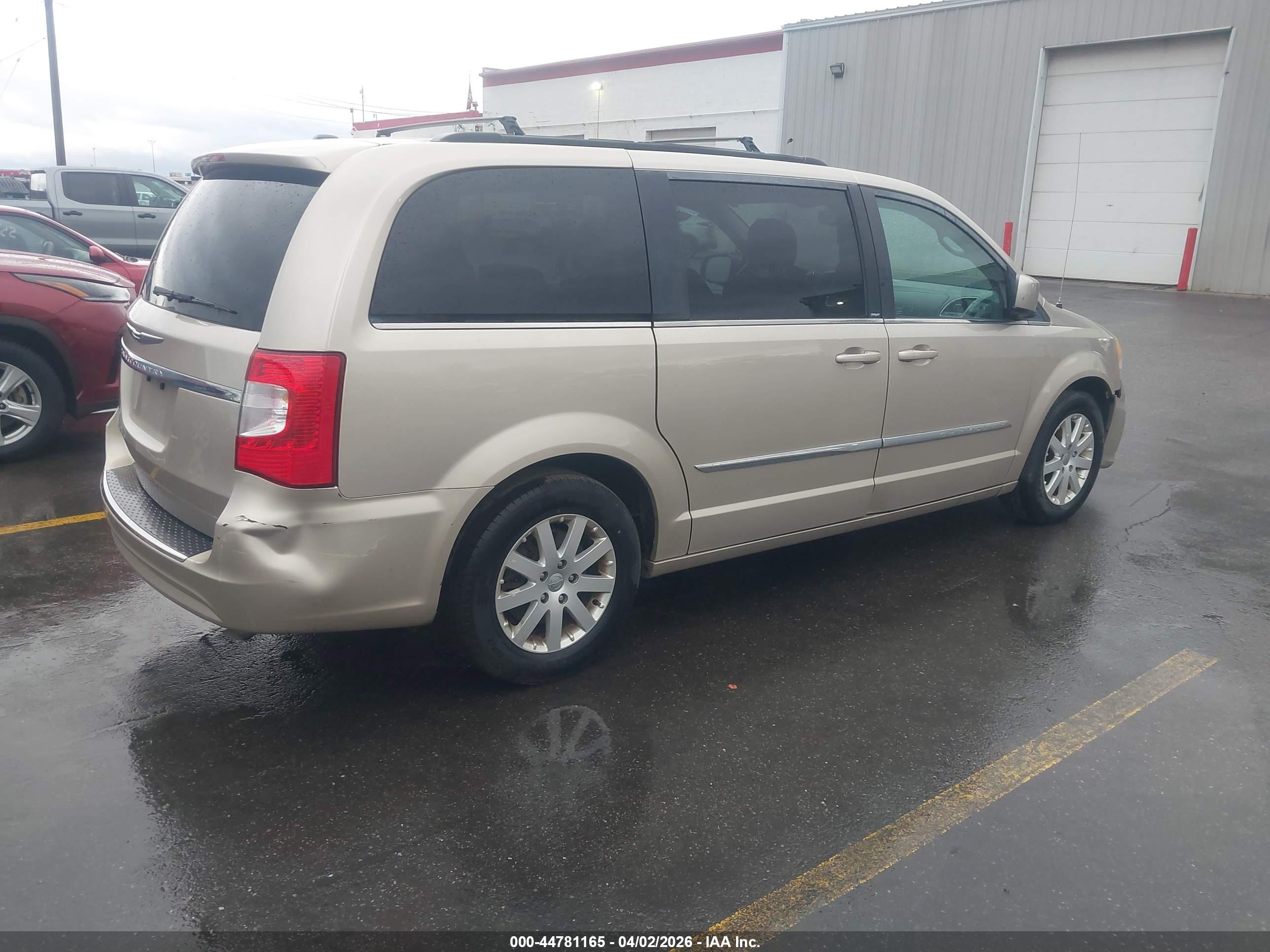 CHRYSLER TOWN image 4