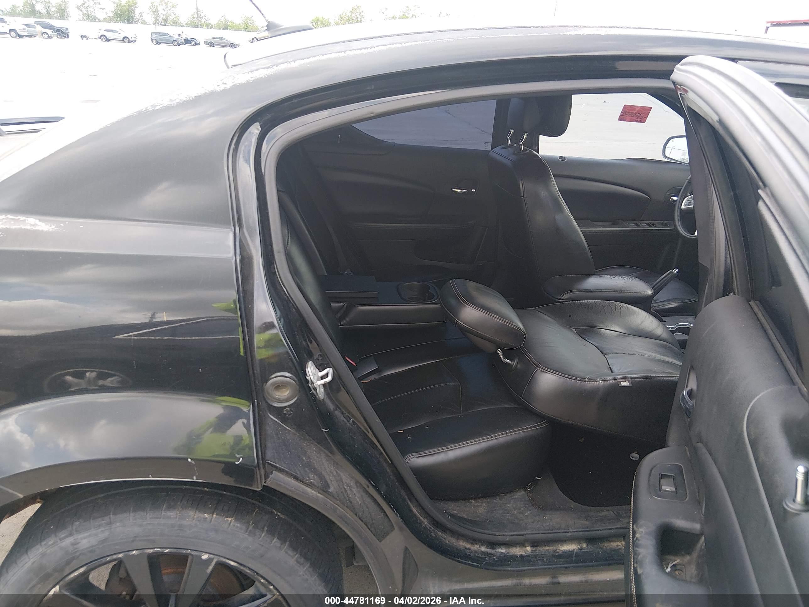 DODGE AVENGER image 8