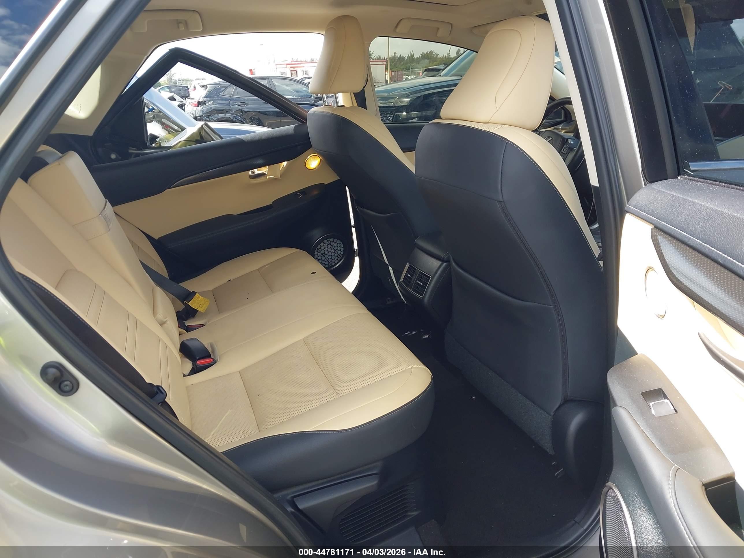 LEXUS NX image 8