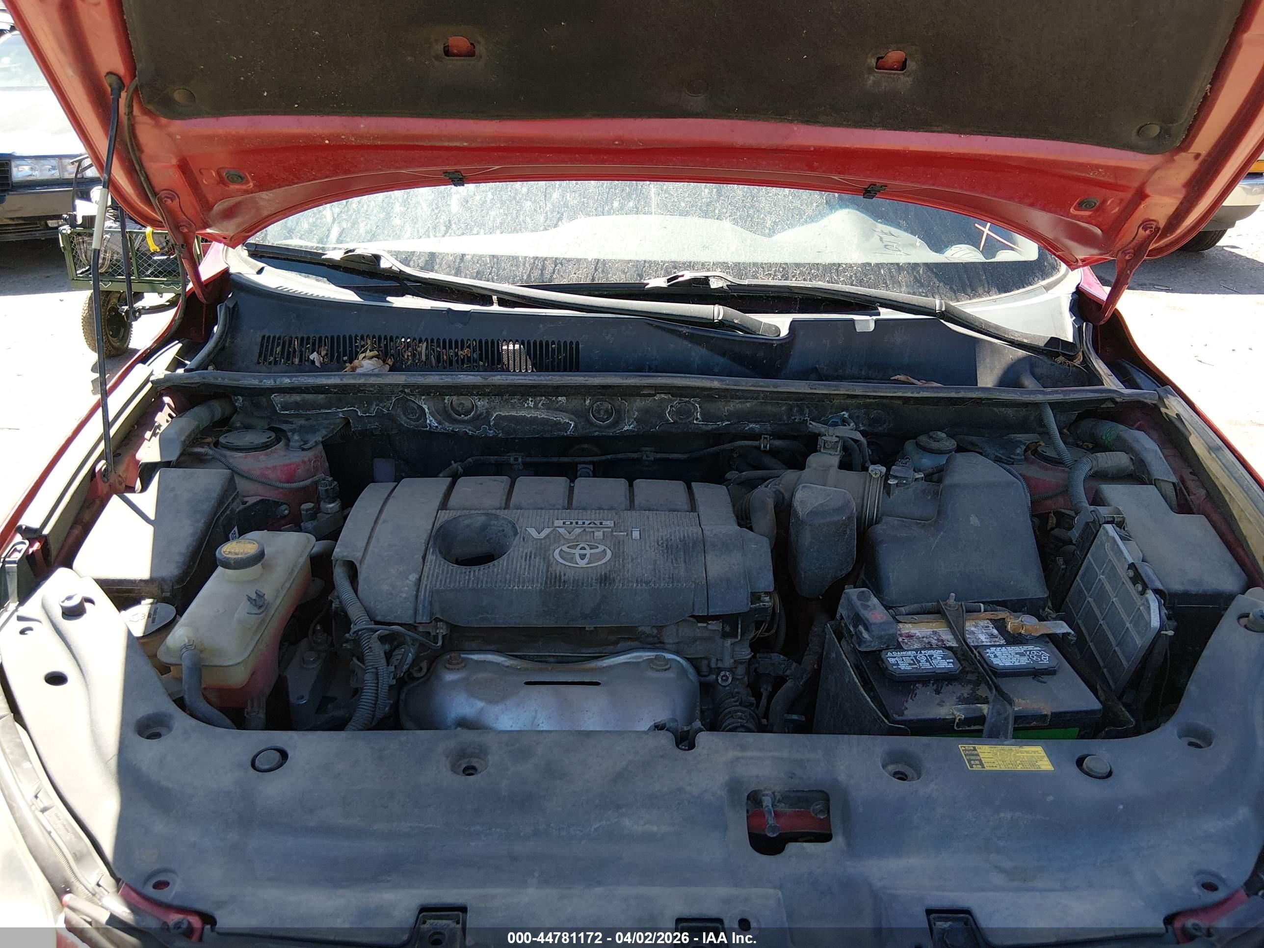 TOYOTA RAV4 image 10