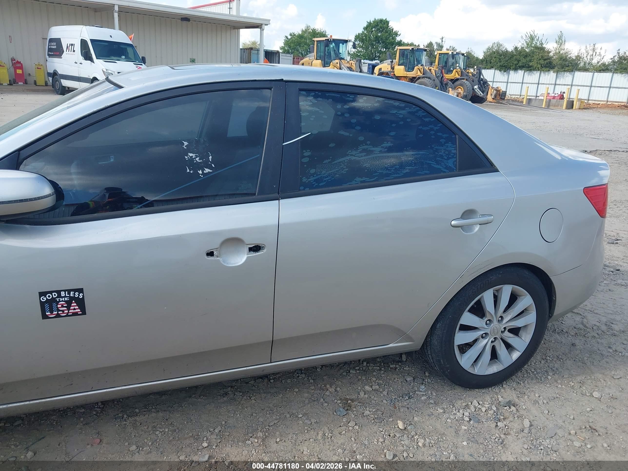 KIA FORTE image 6