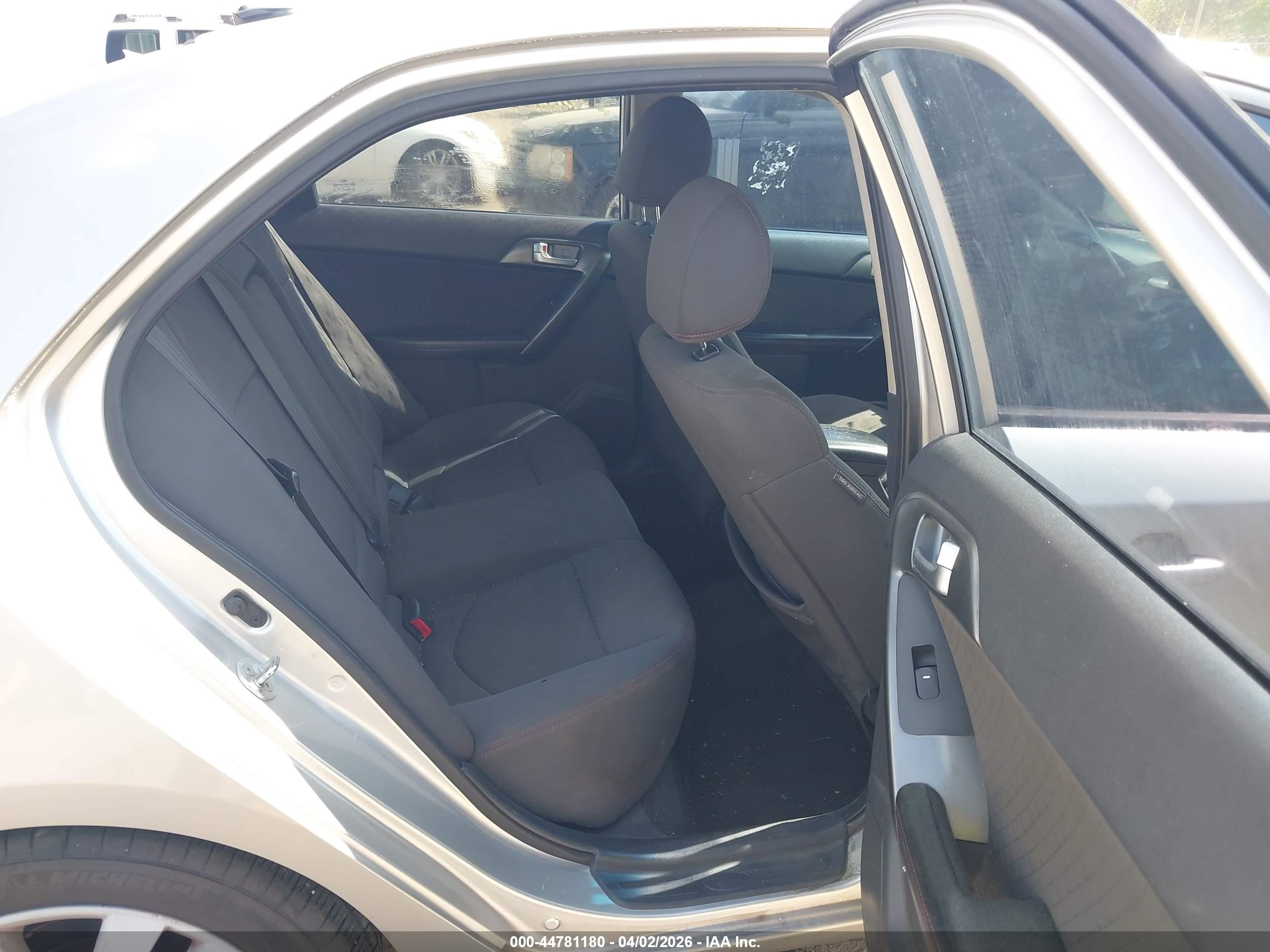 KIA FORTE image 8