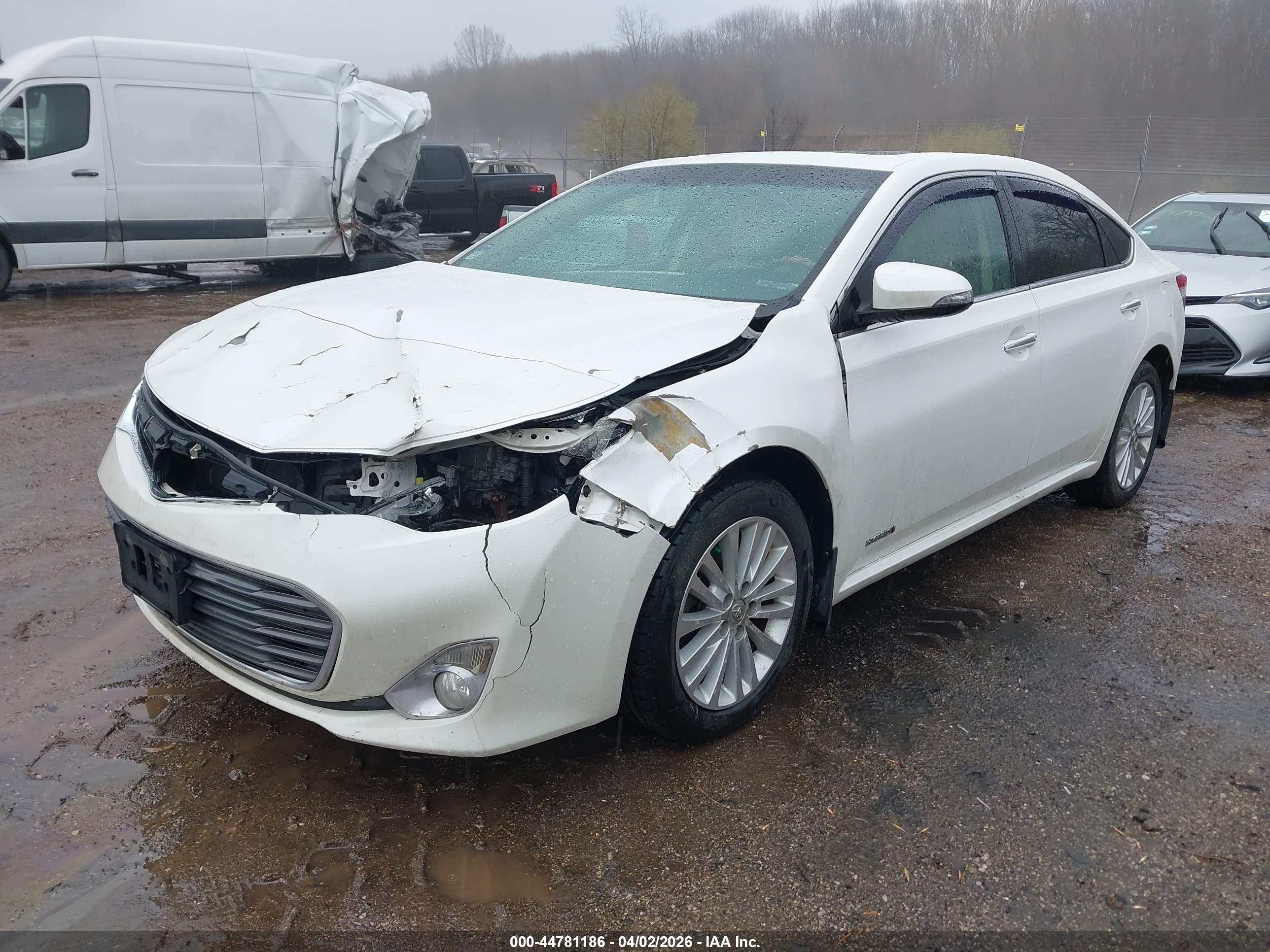 TOYOTA AVALON image 2