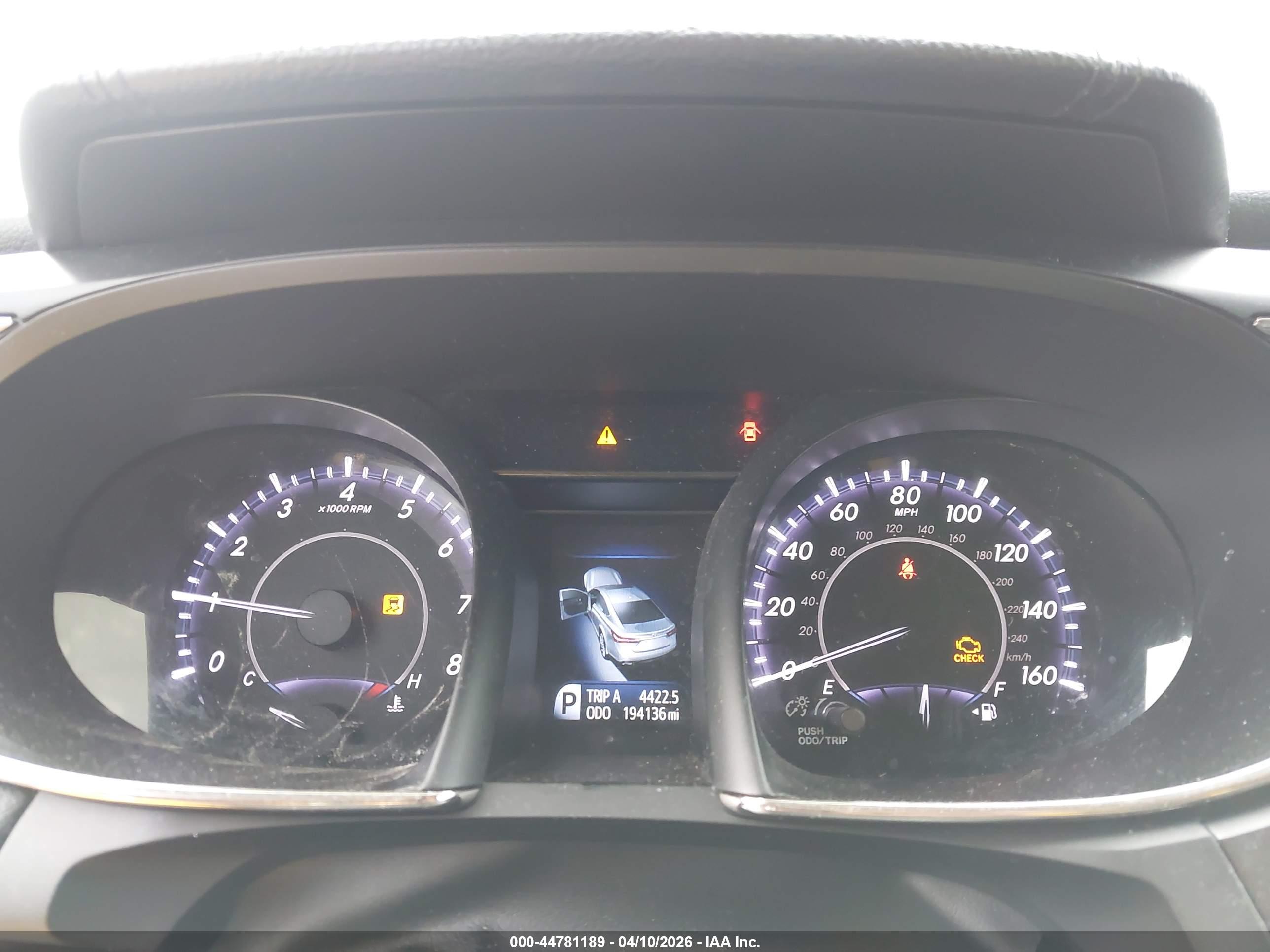 TOYOTA AVALON image 7