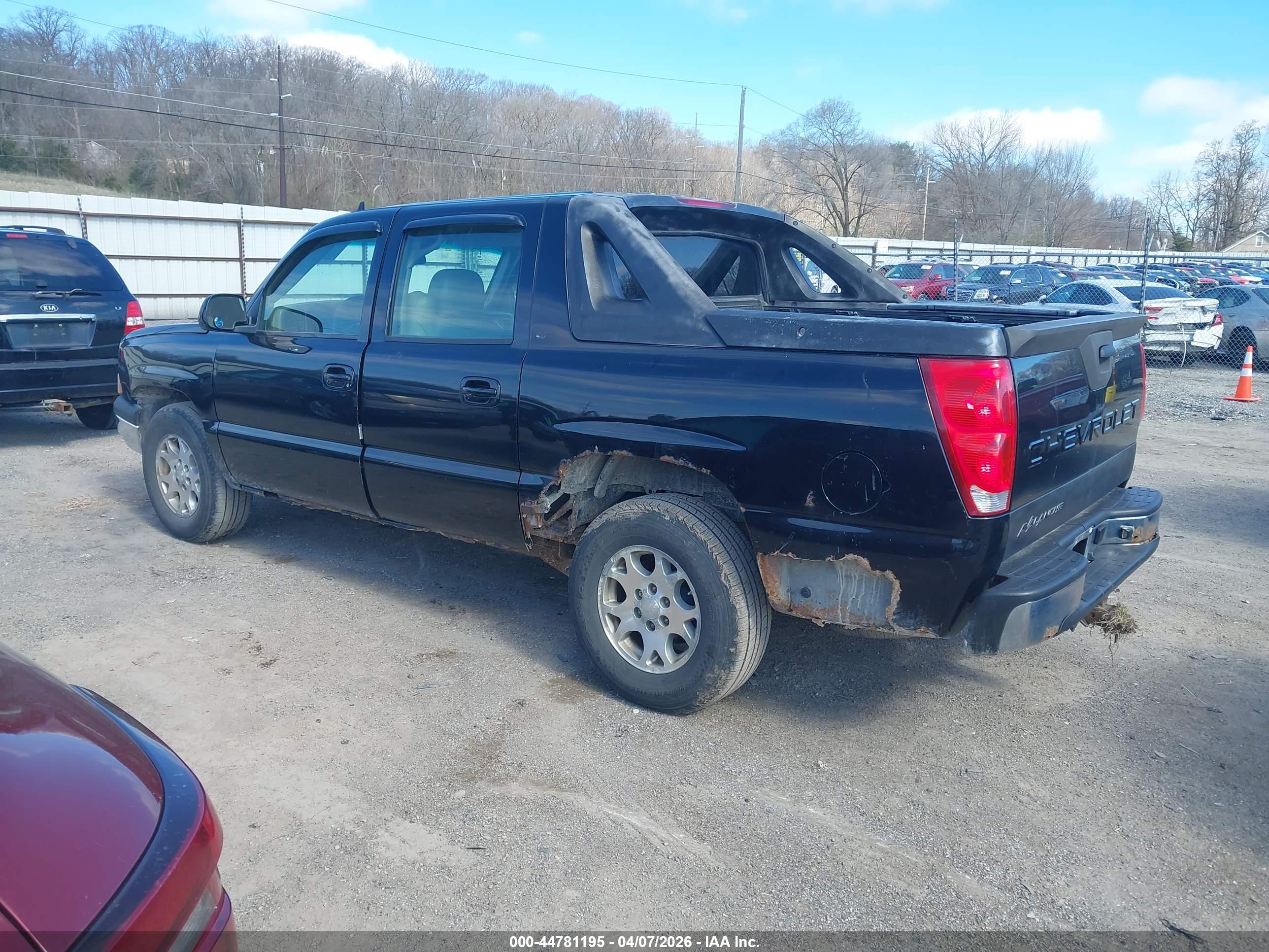 CHEVROLET AVALANCHE image 3