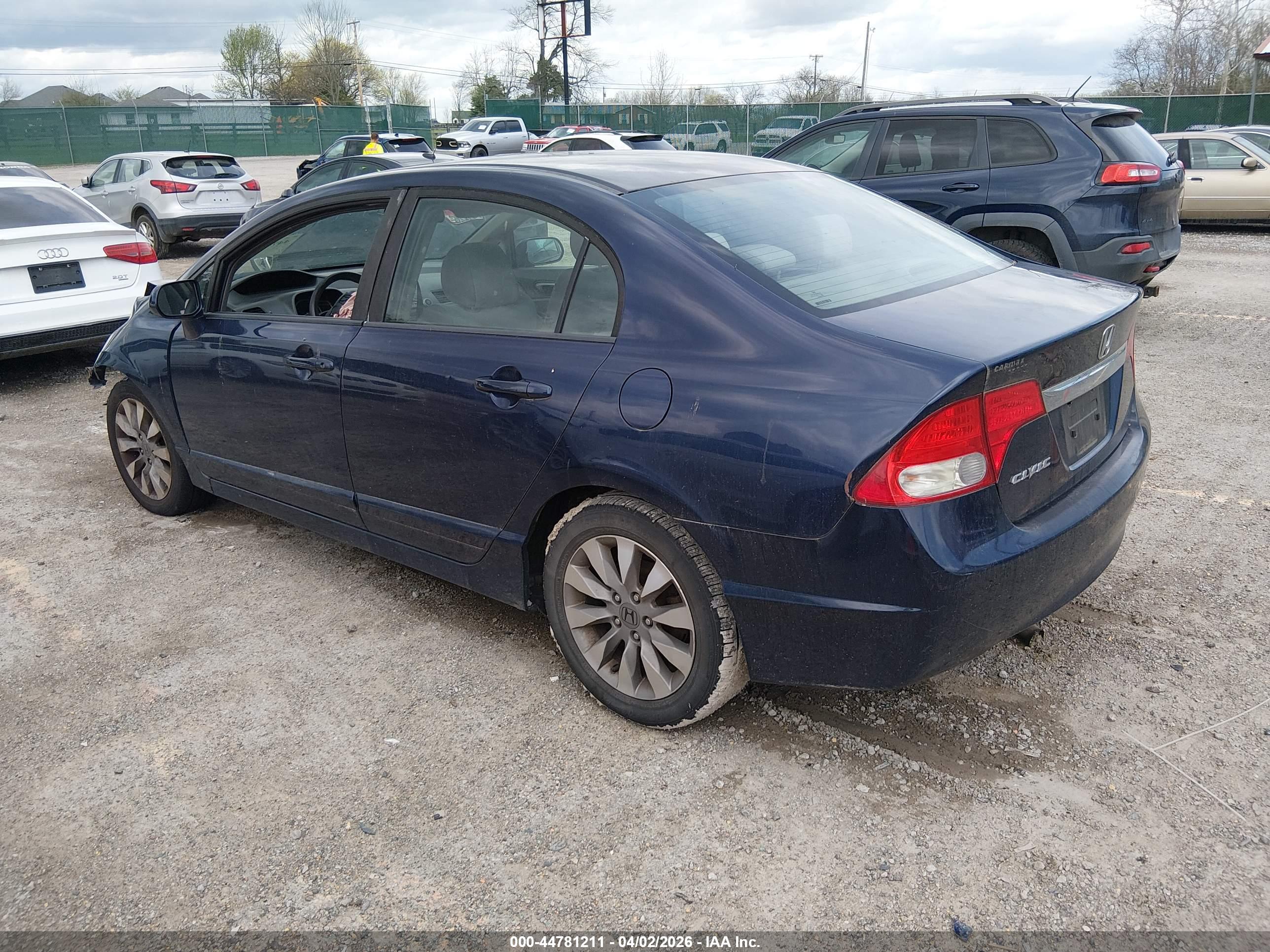 HONDA CIVIC image 3