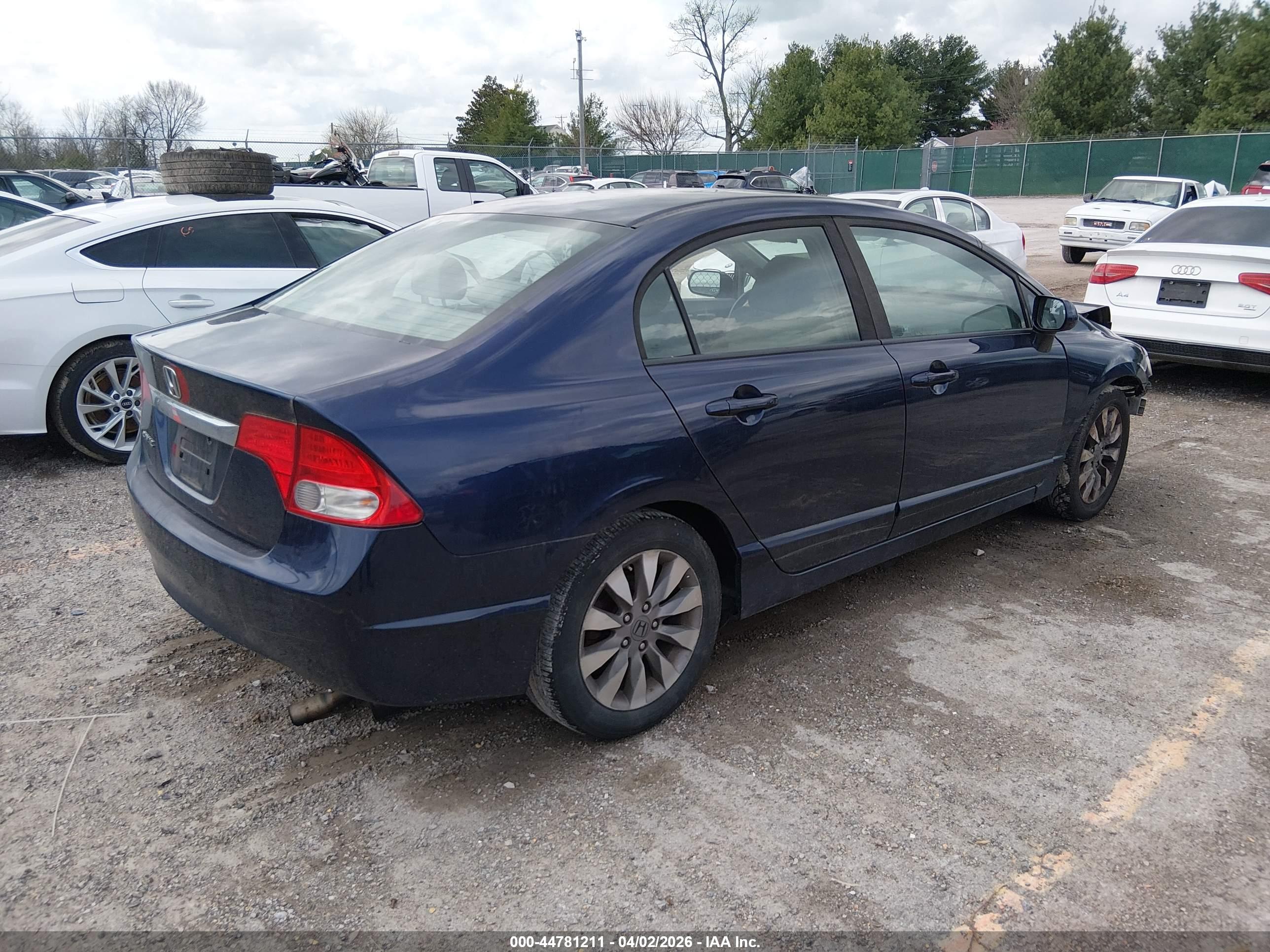 HONDA CIVIC image 4