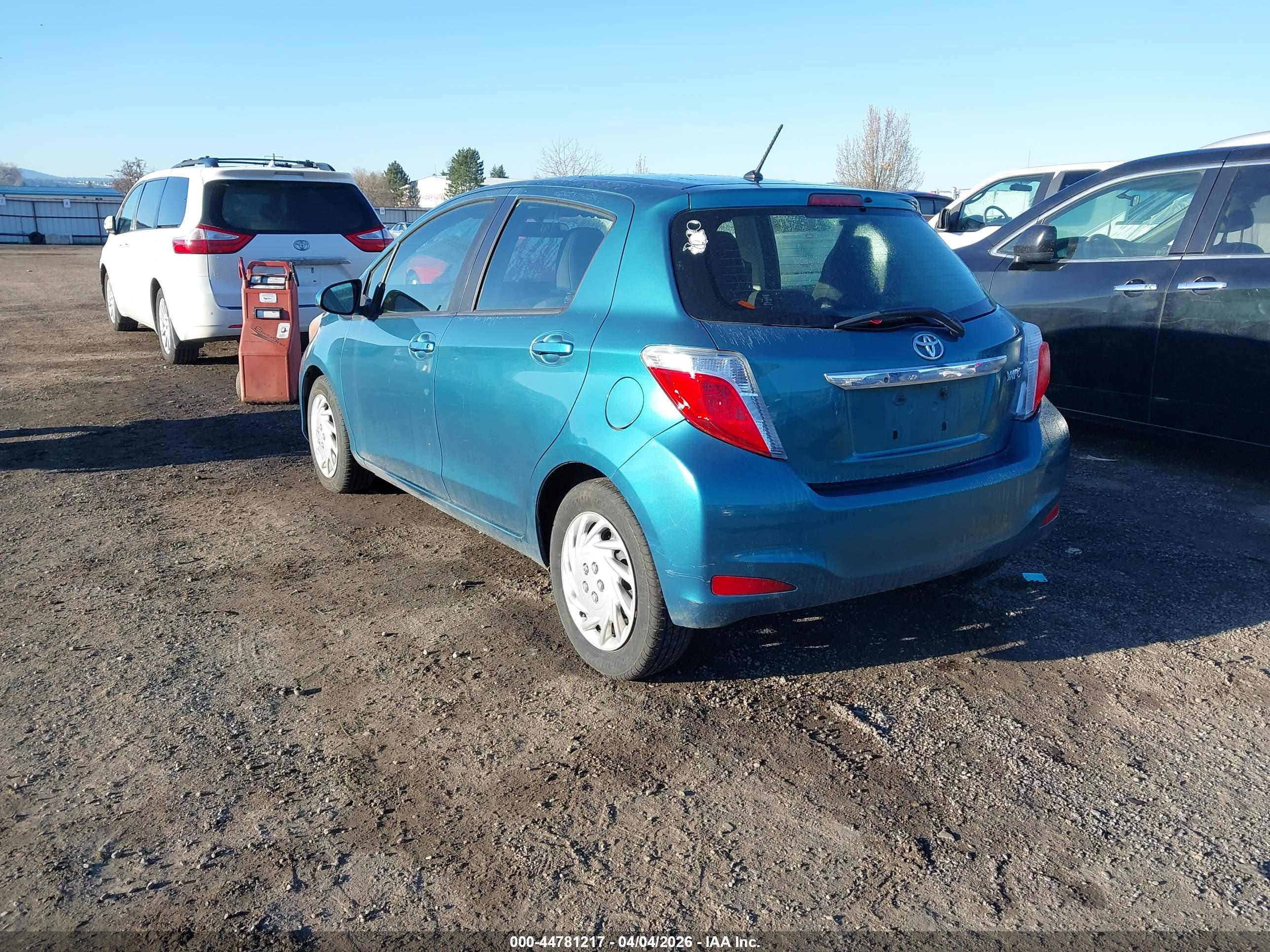 TOYOTA YARIS image 3