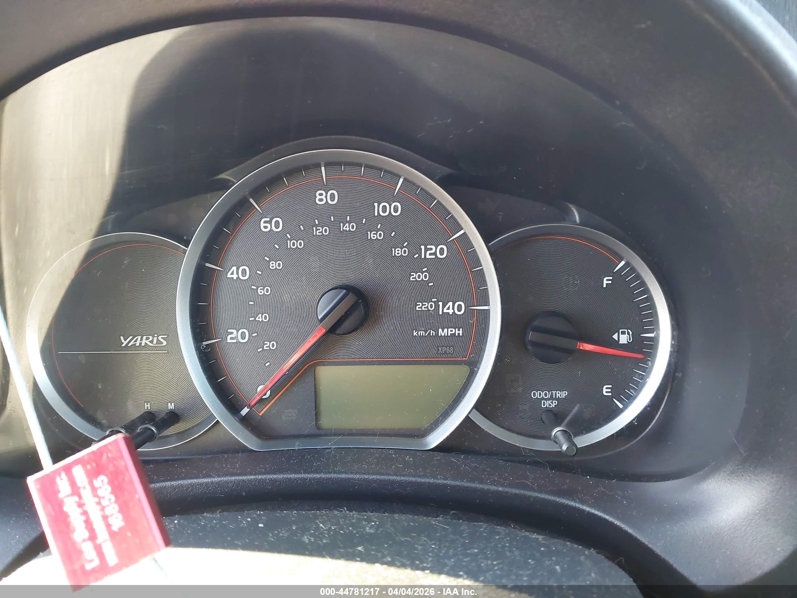 TOYOTA YARIS image 7