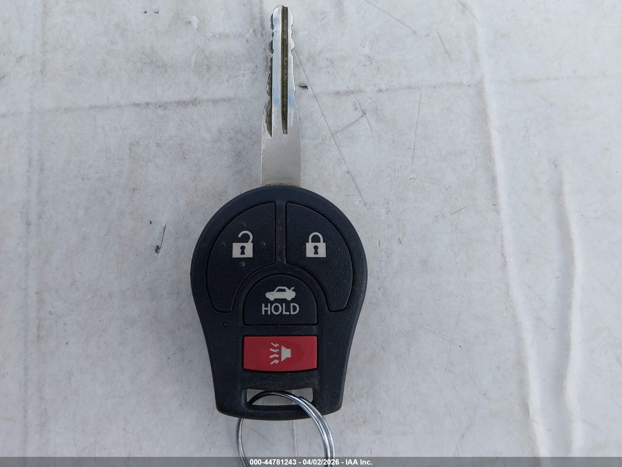 NISSAN VERSA image 11