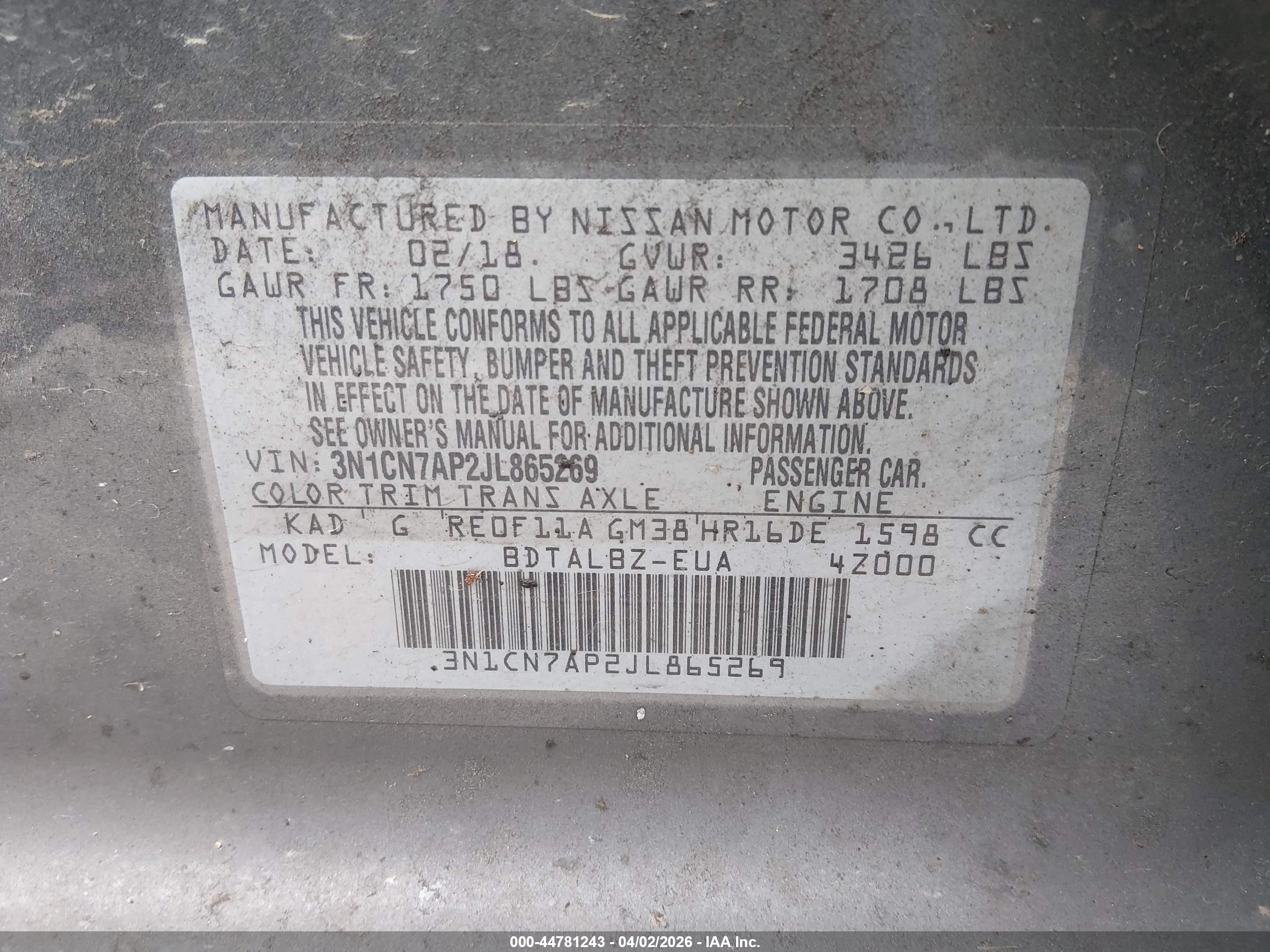 NISSAN VERSA image 9