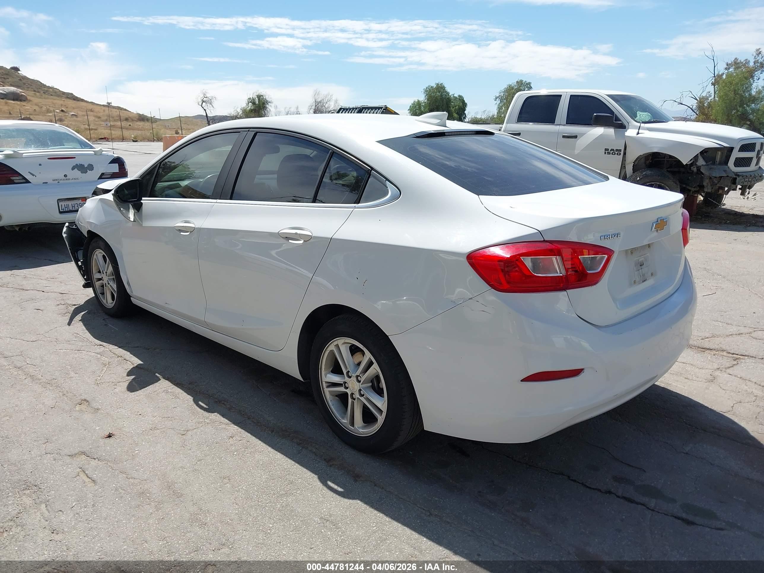 CHEVROLET CRUZE image 3