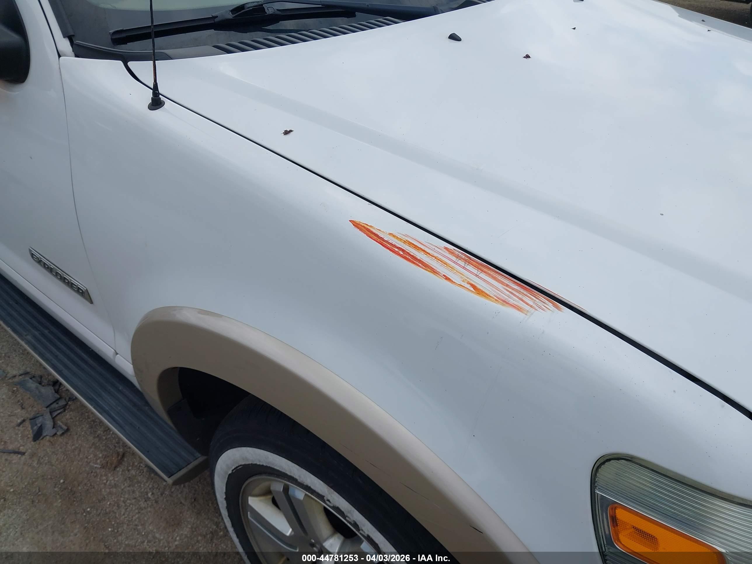 FORD EXPLORER image 6