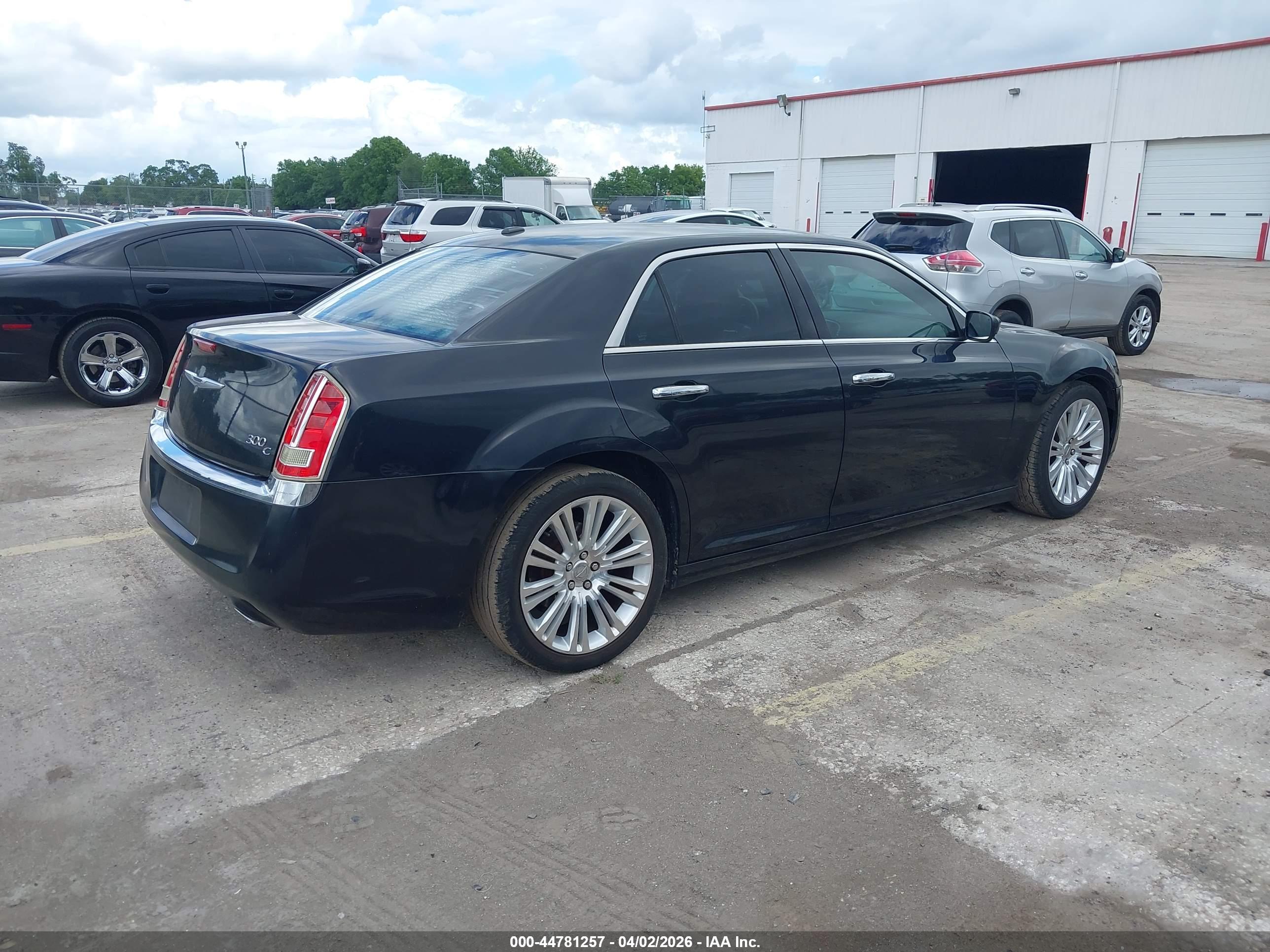 CHRYSLER 300C image 4