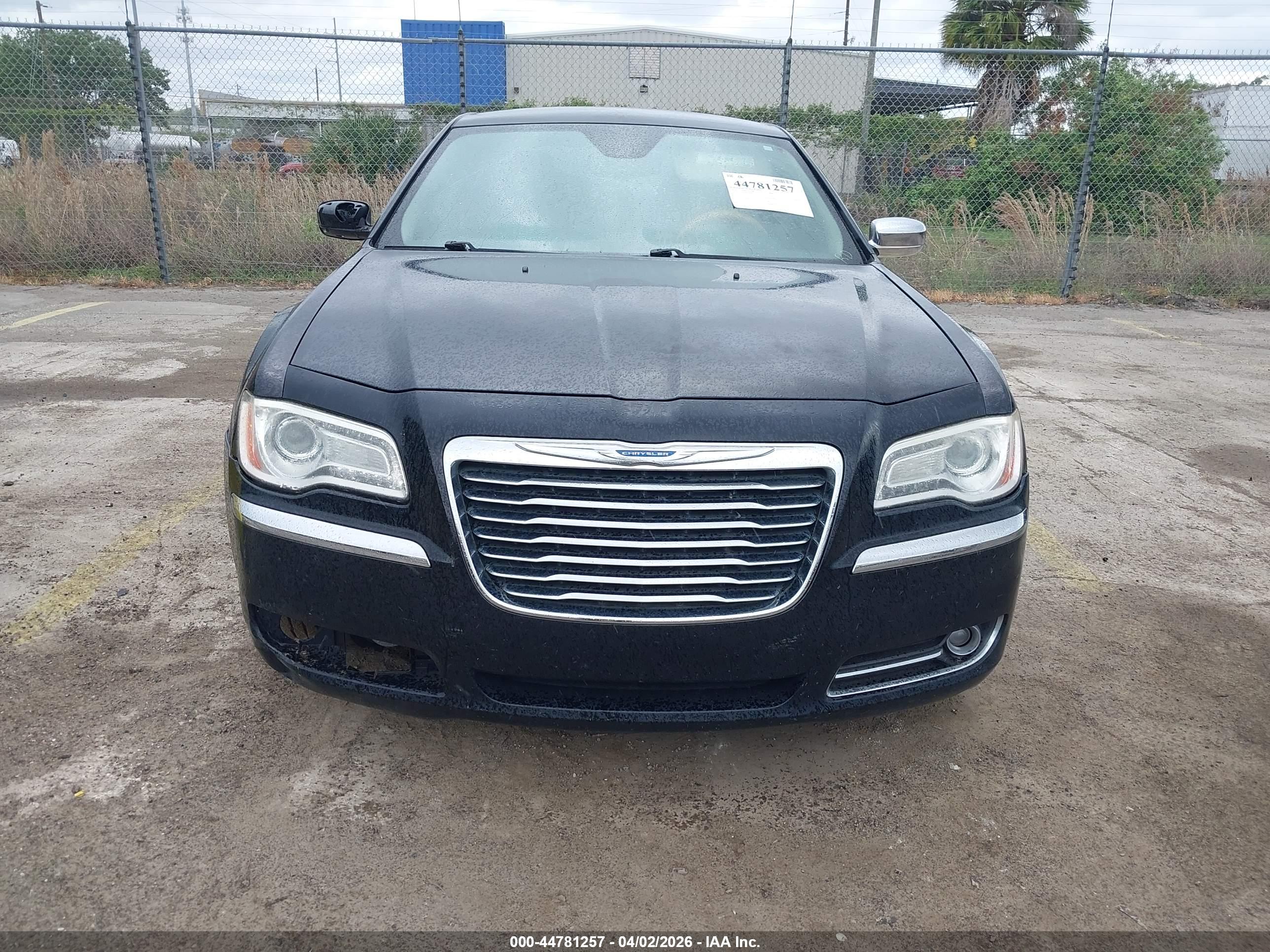 CHRYSLER 300C image 6
