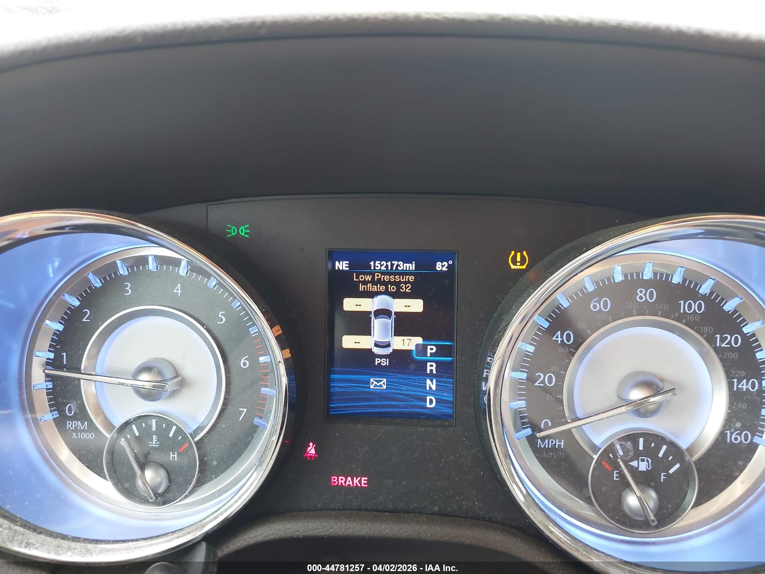 CHRYSLER 300C image 7