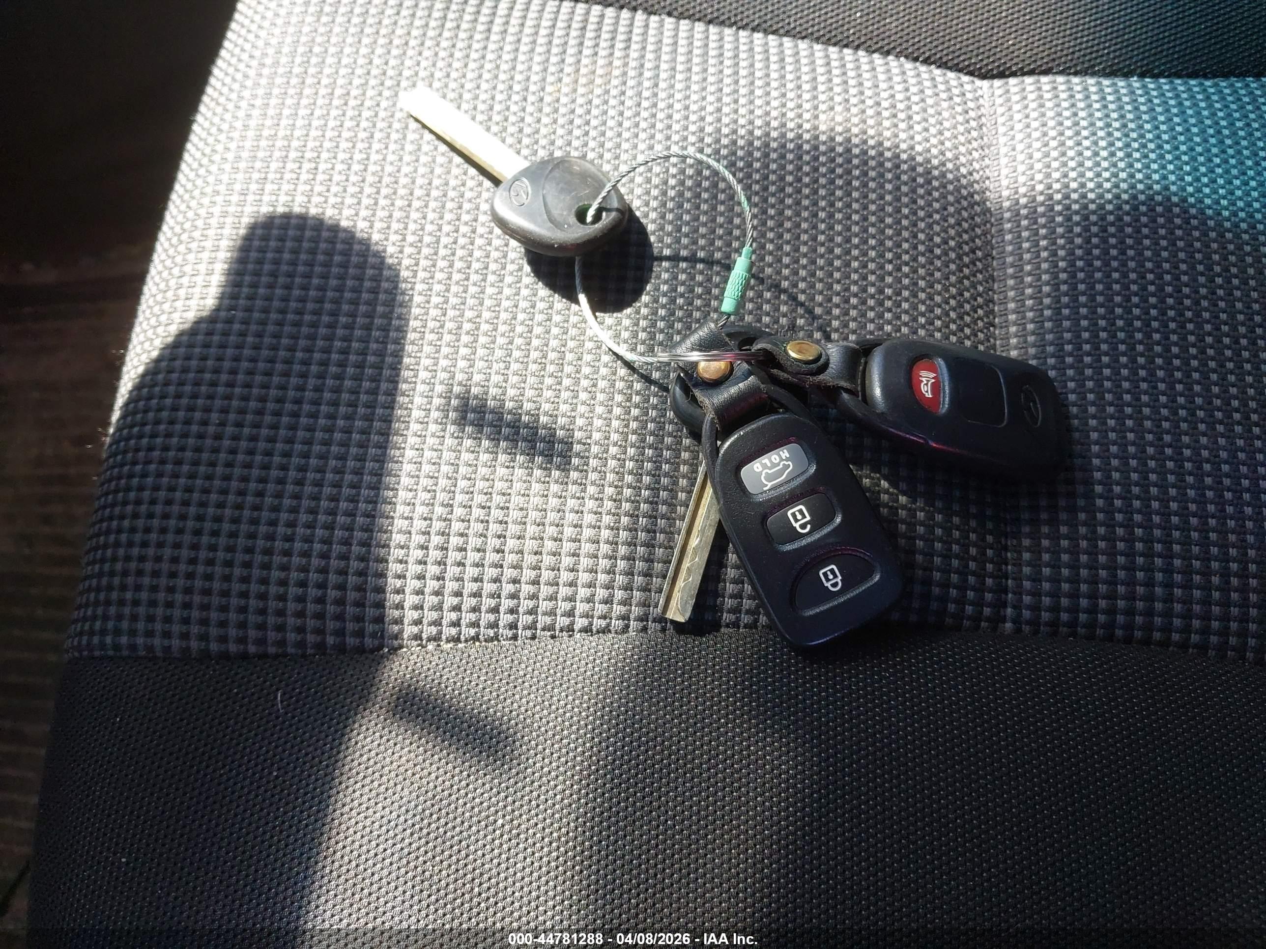 HYUNDAI ELANTRA image 11