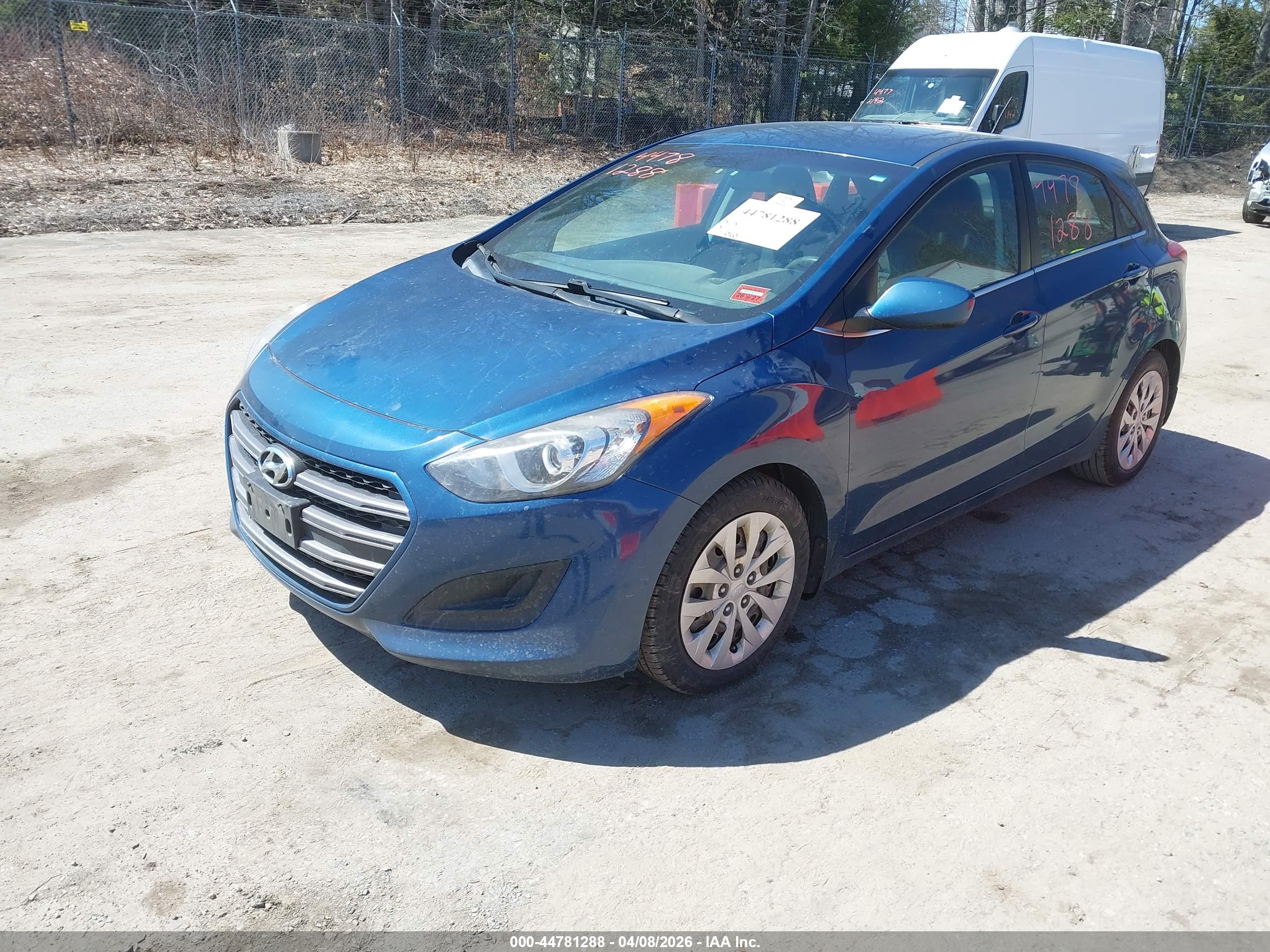 HYUNDAI ELANTRA image 2