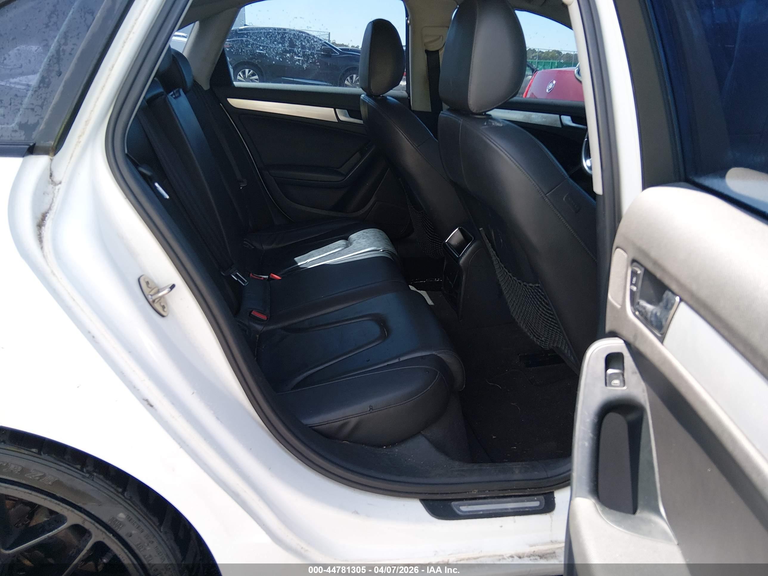 AUDI A4 image 8