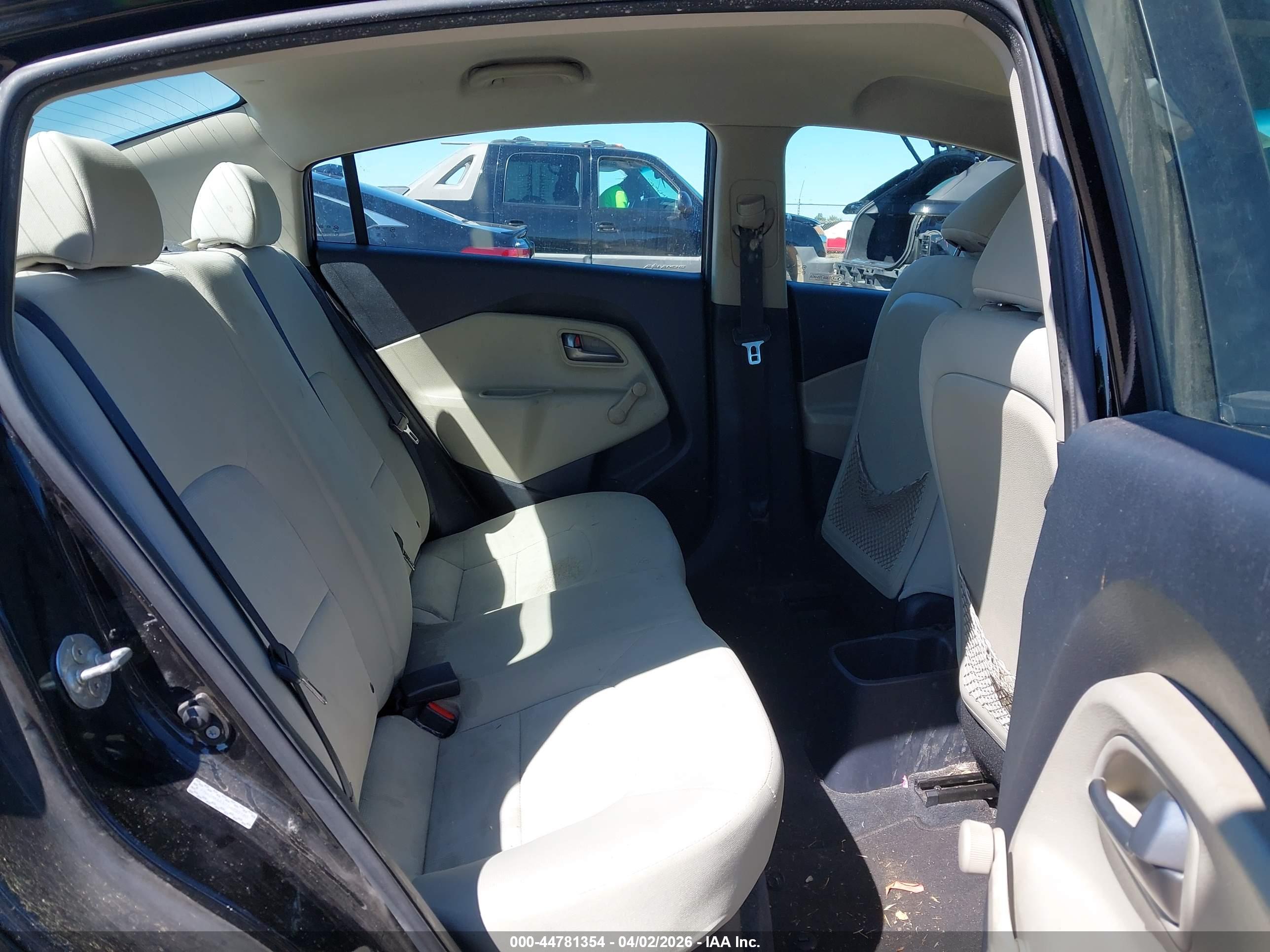 KIA RIO image 8