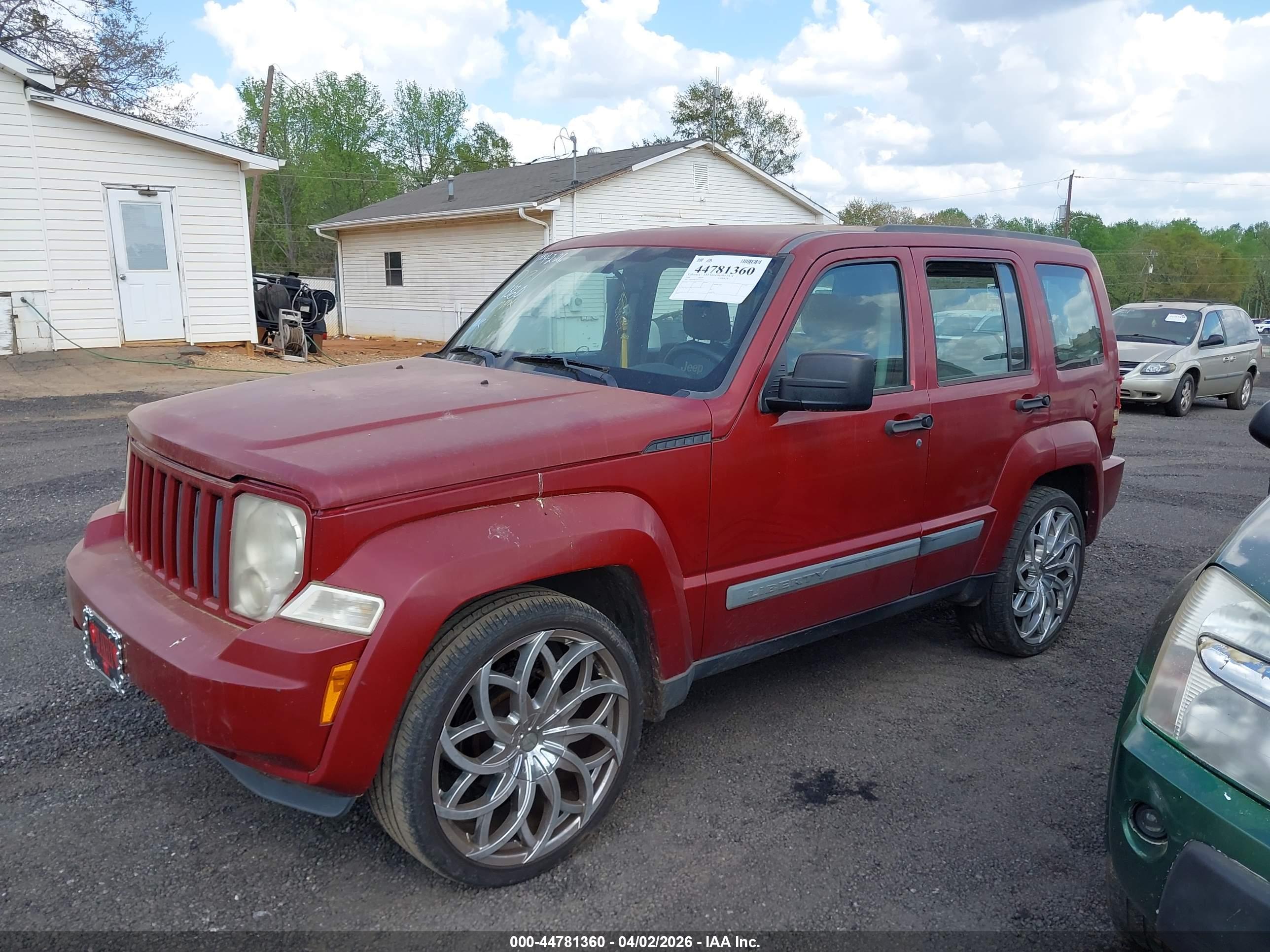 JEEP LIBERTY image 2