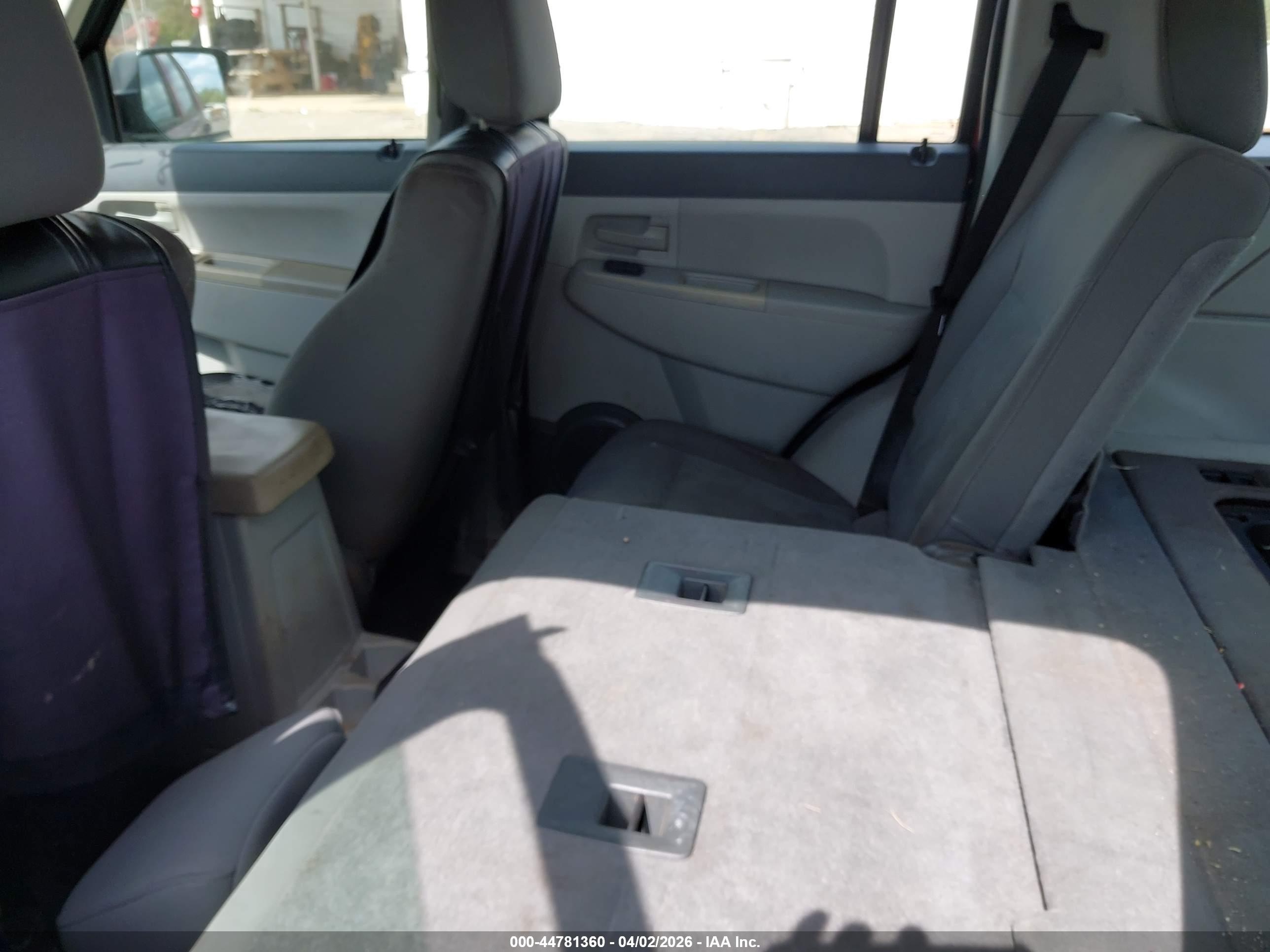 JEEP LIBERTY image 8