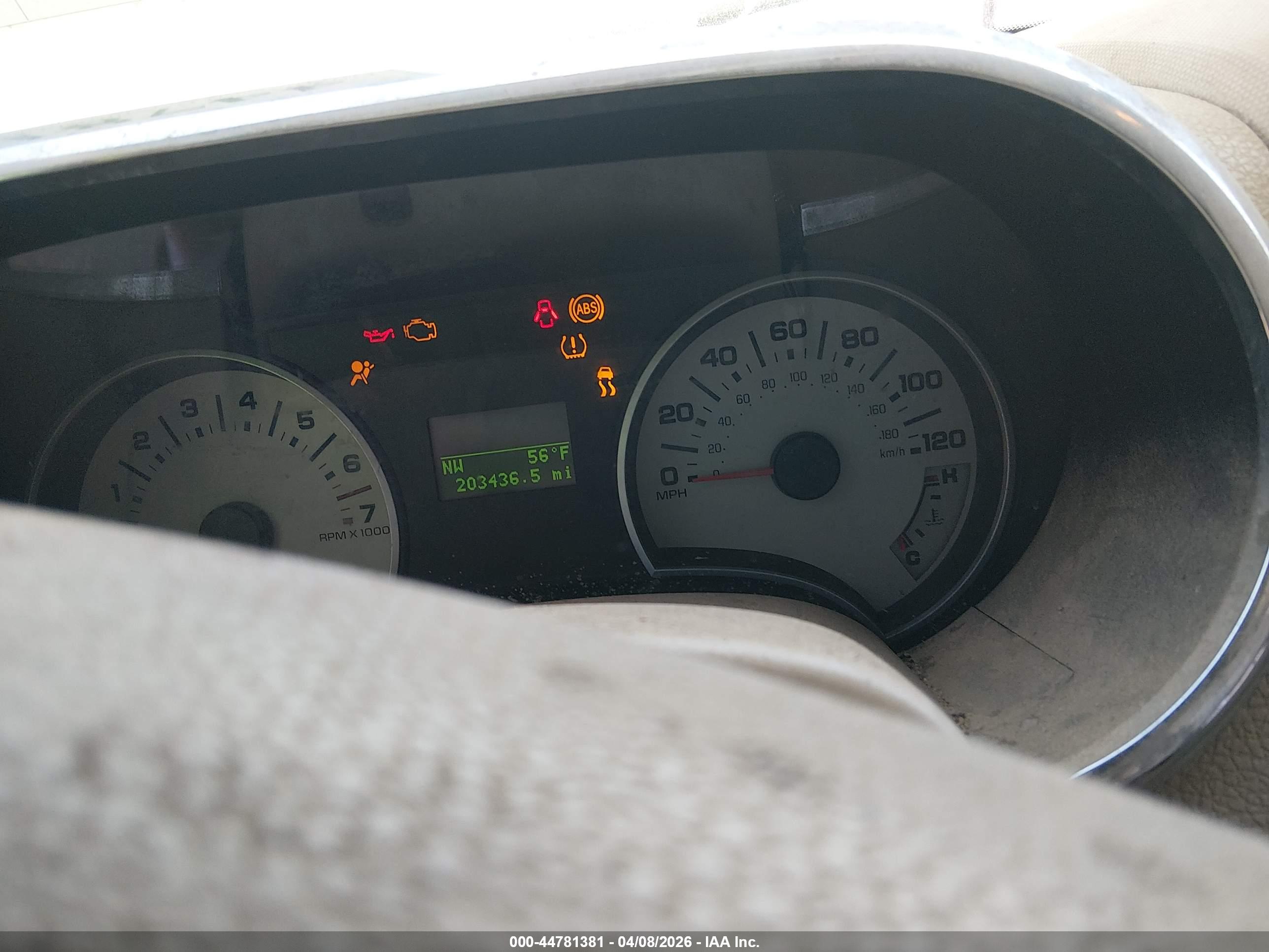 FORD EXPLORER image 7