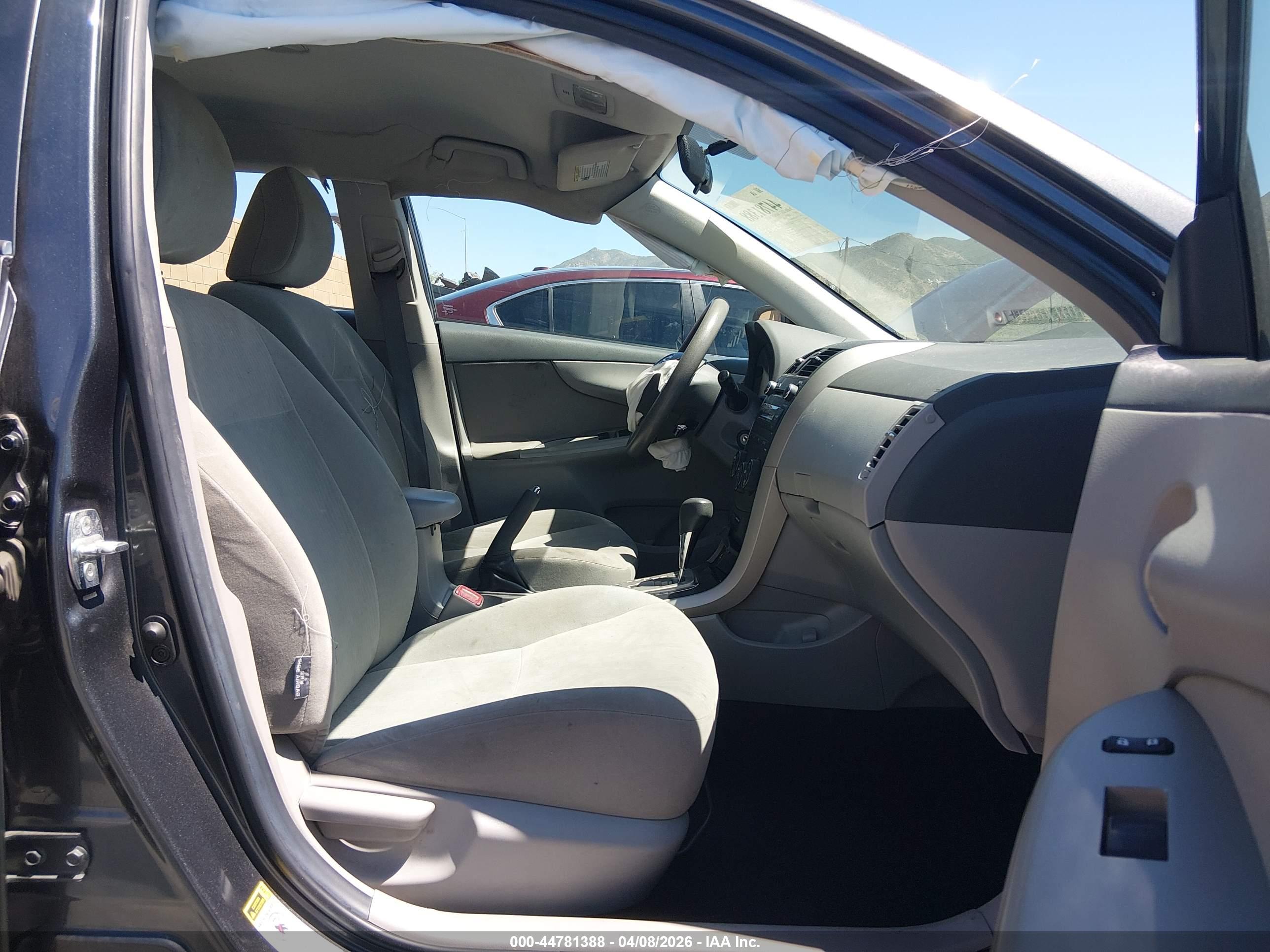 TOYOTA COROLLA image 5