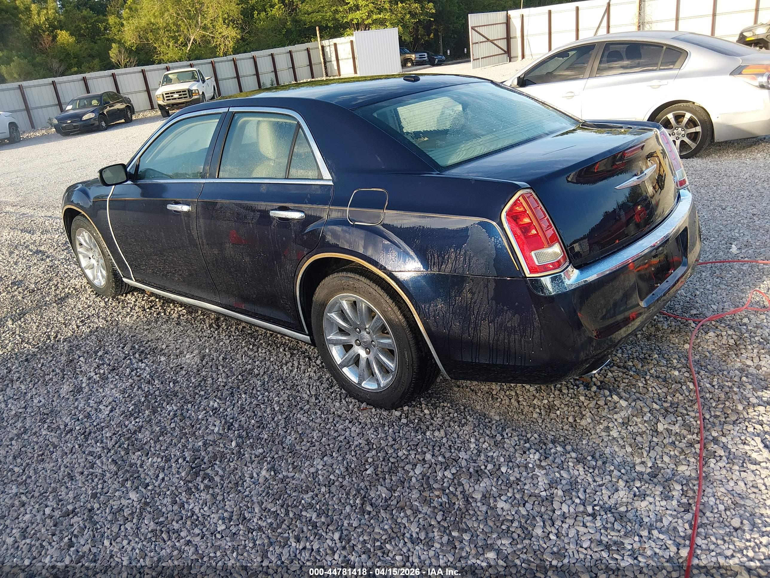 CHRYSLER 300 image 3