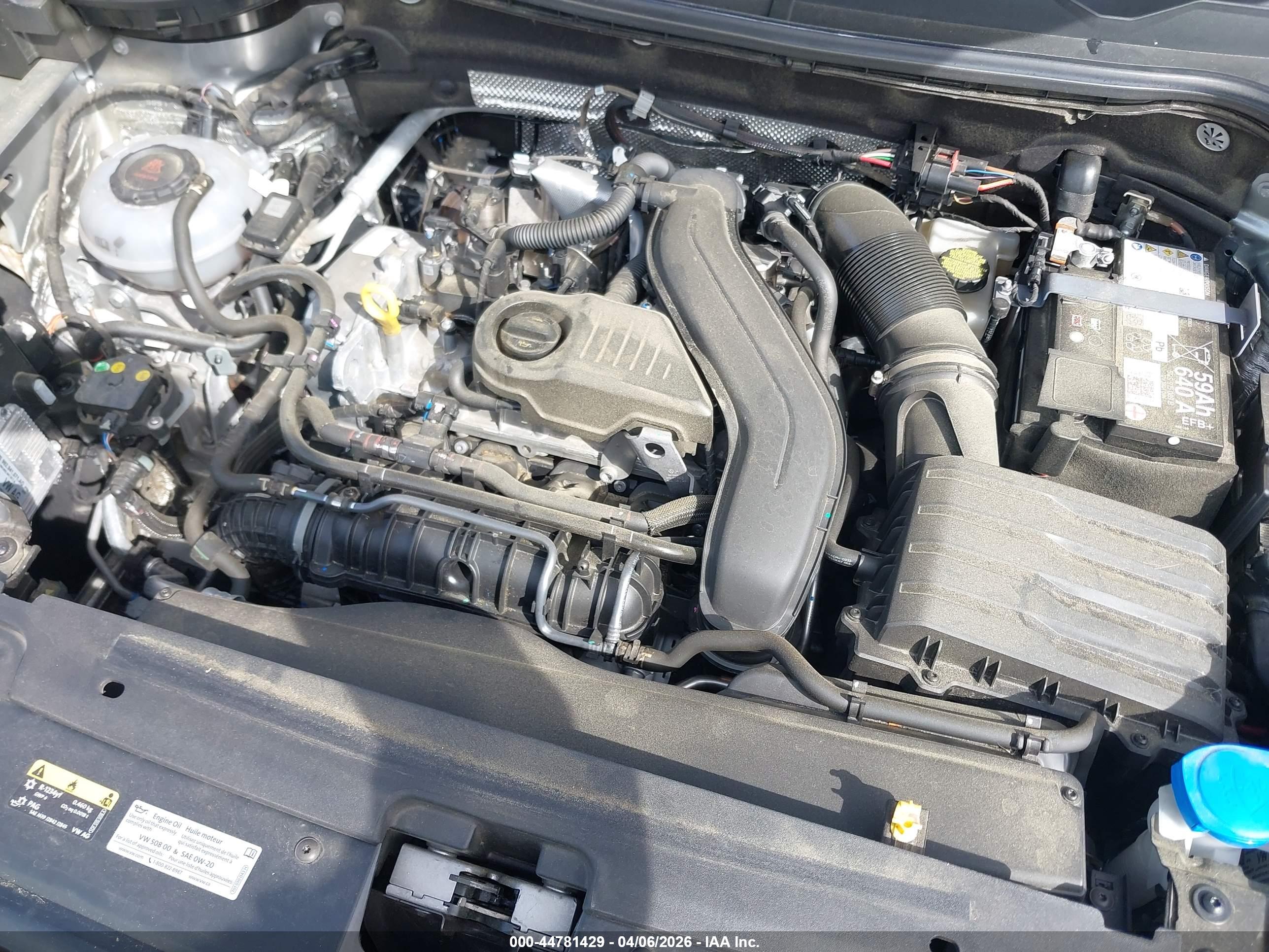 VOLKSWAGEN TAOS image 10