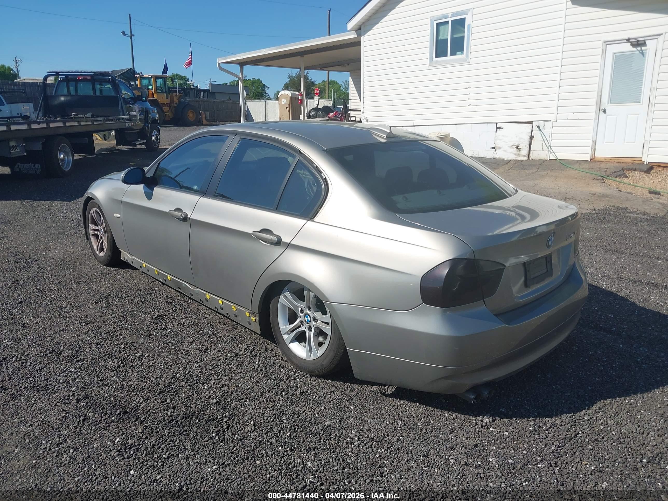 BMW 328I image 3