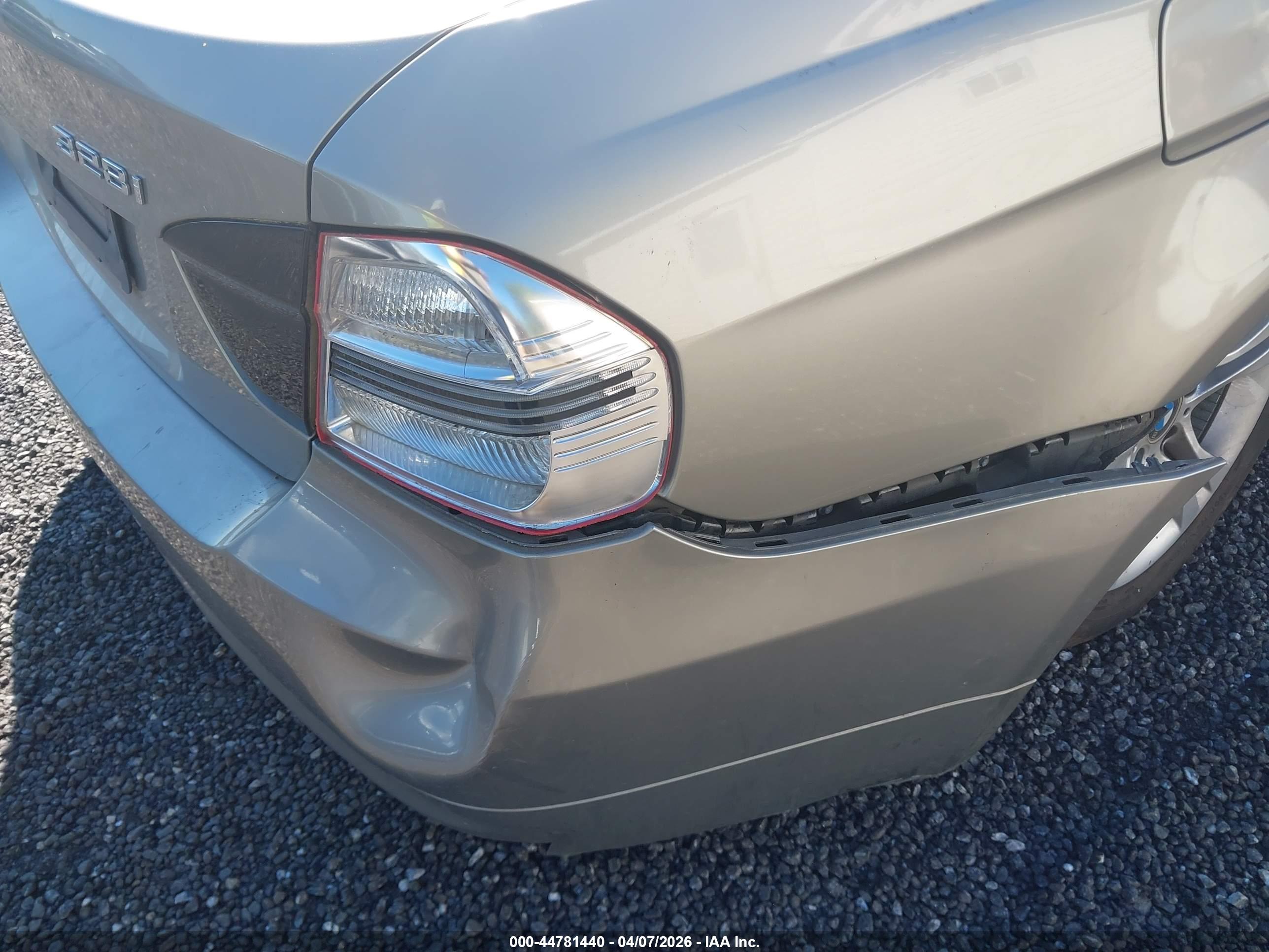 BMW 328I image 6