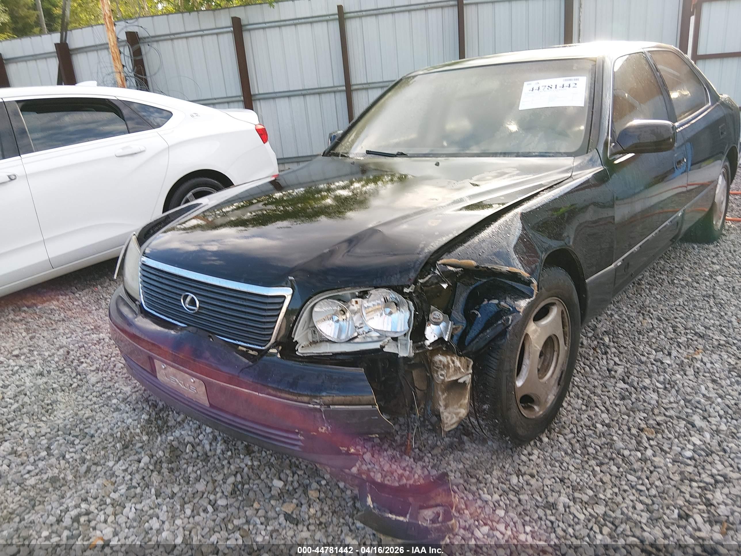 LEXUS LS image 6
