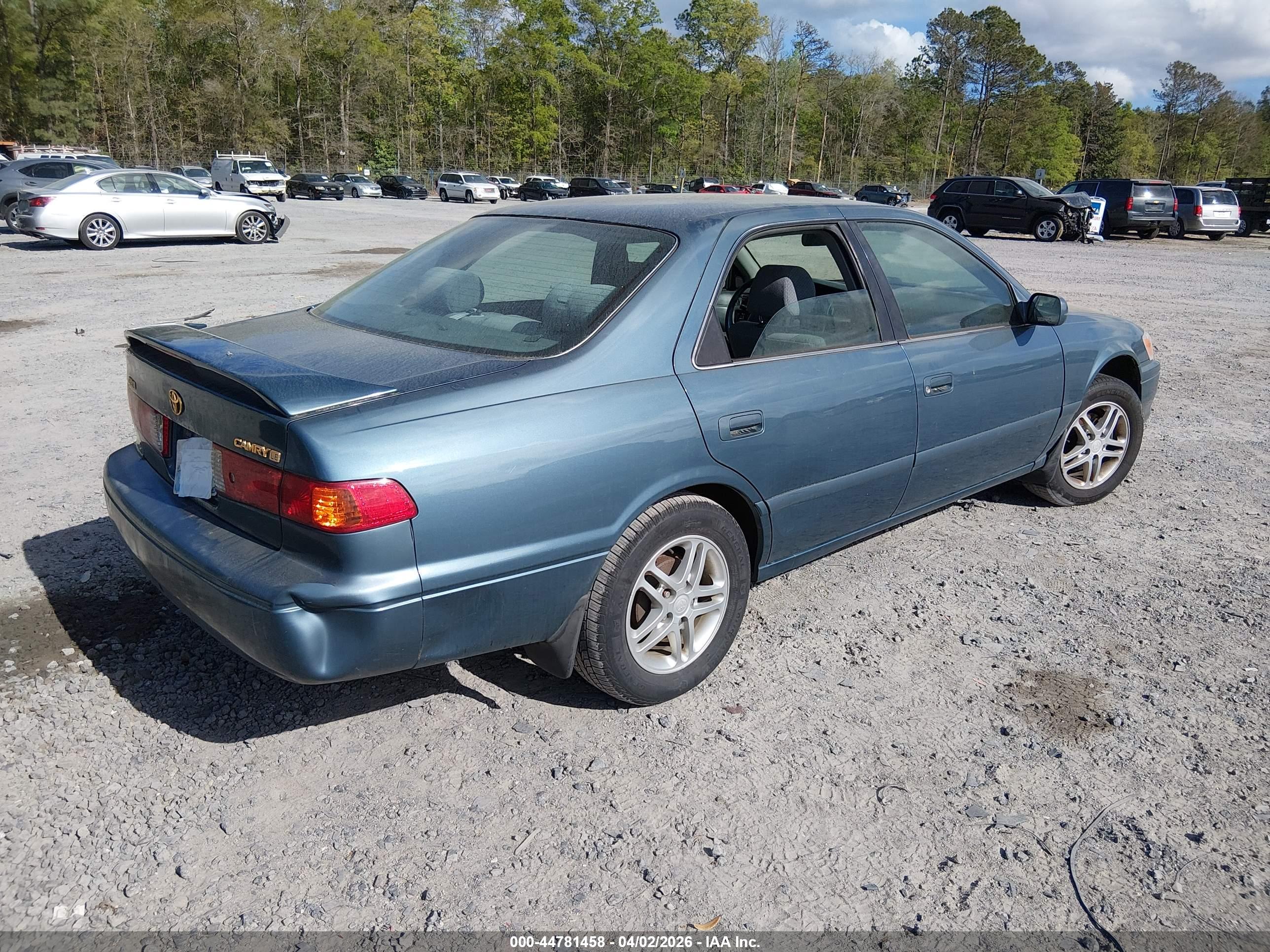 TOYOTA CAMRY image 4